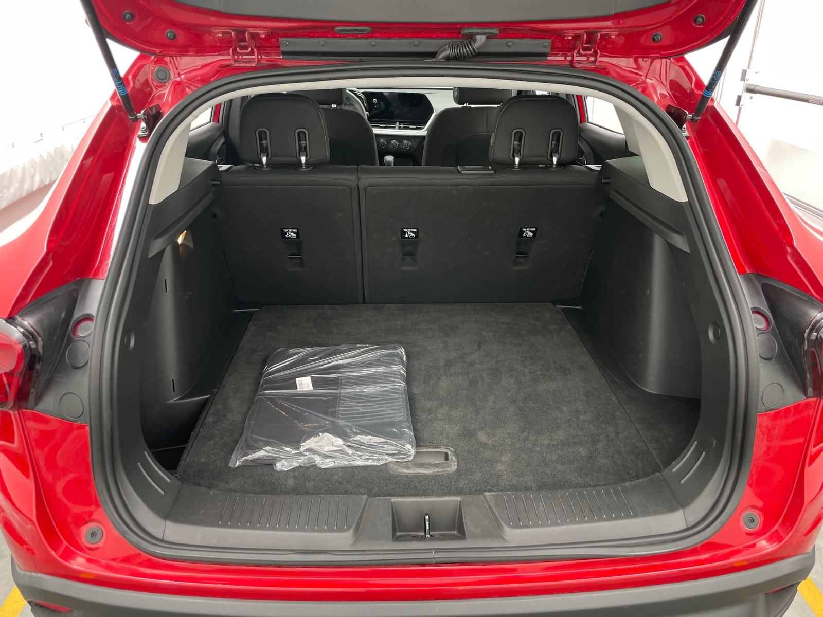 Thumbnail: 2026 Chevrolet Trax - 7
