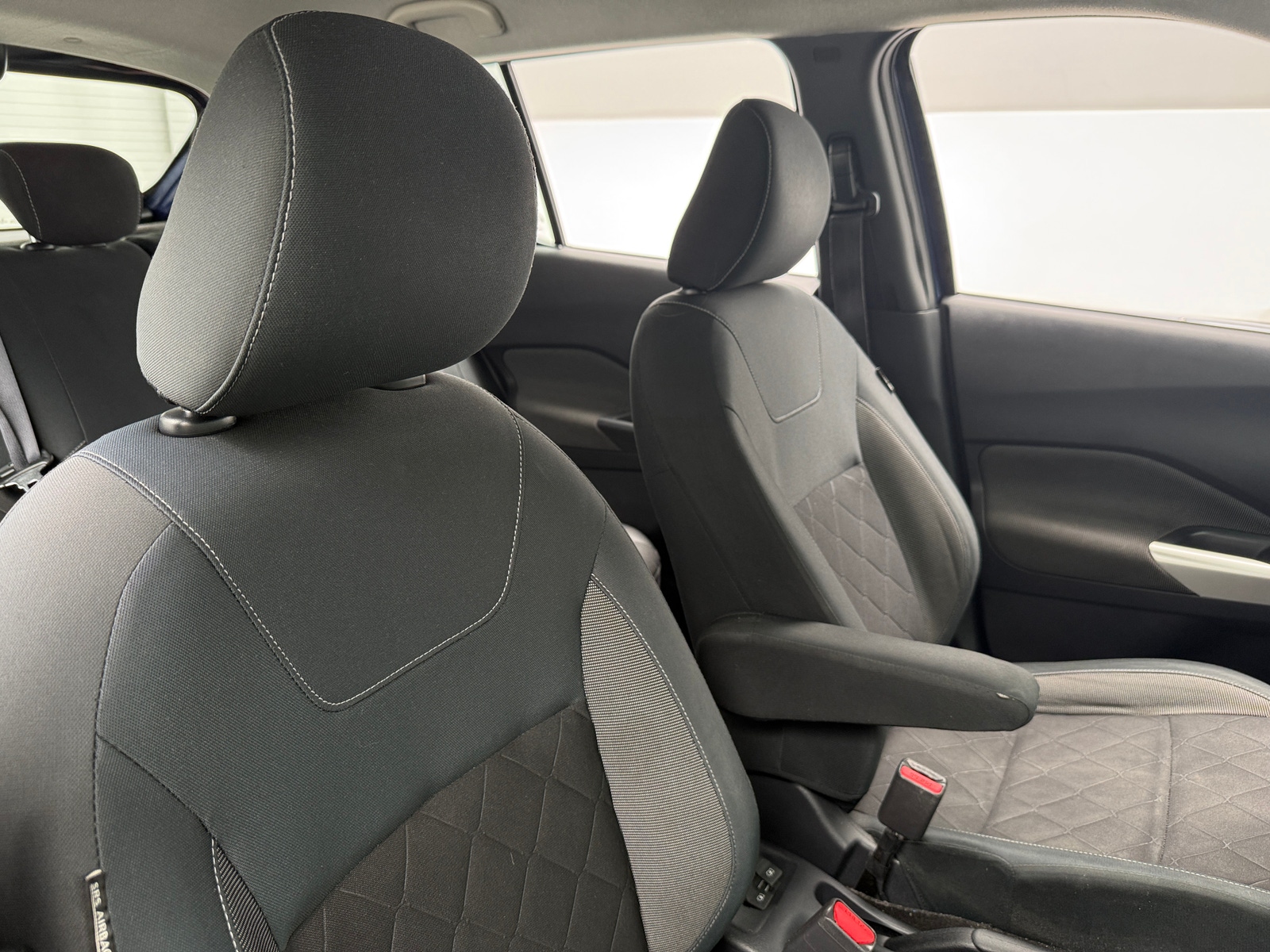 Thumbnail: 2020 Nissan Kicks - 2