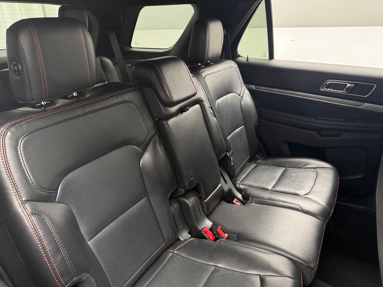 Thumbnail: 2019 Ford Explorer - 5