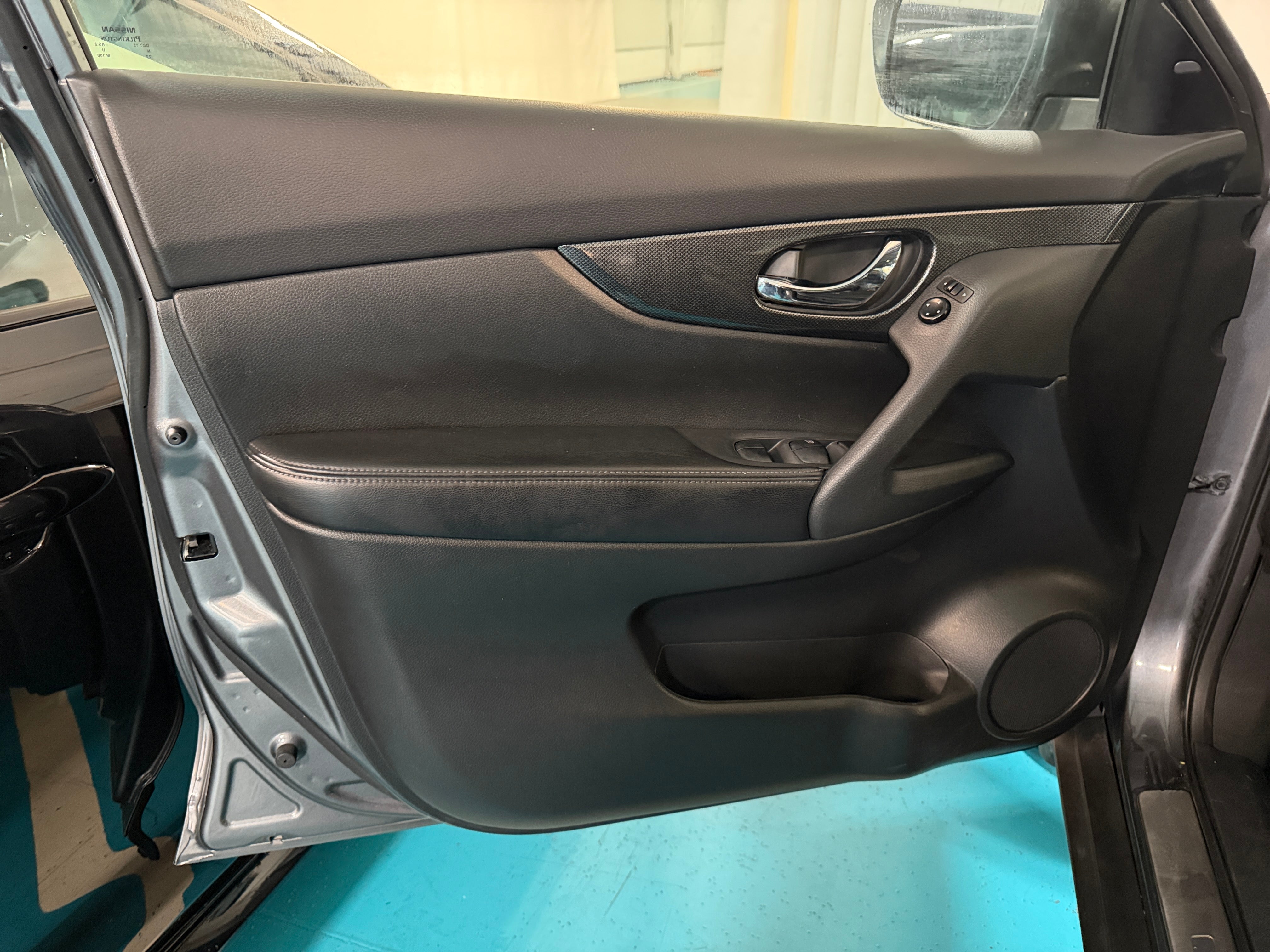 Used 2016 Nissan Rogue SL with VIN 5N1AT2MV2GC810103 for sale in Pewaukee, WI