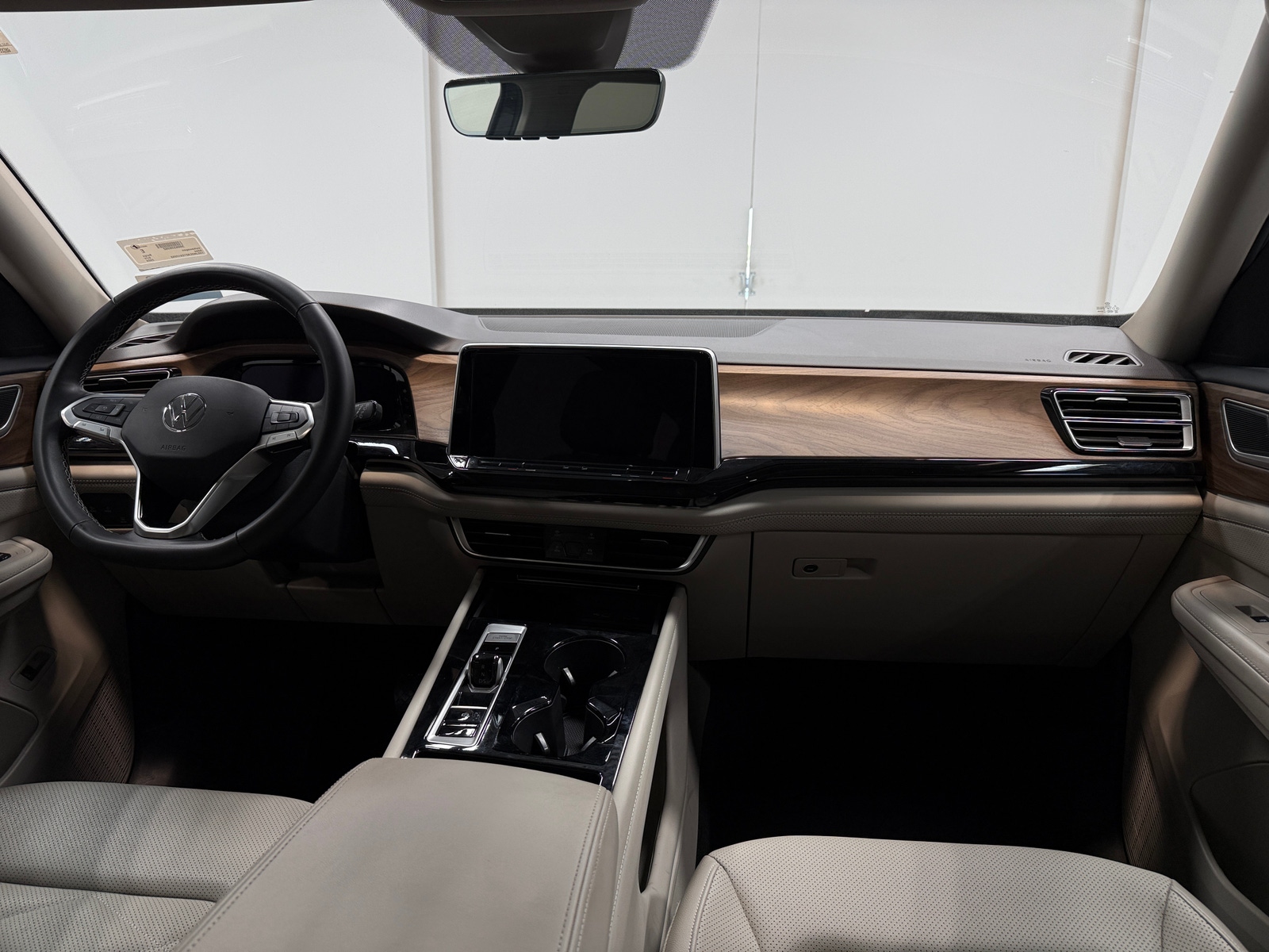 Thumbnail: 2026 Volkswagen Atlas - 3