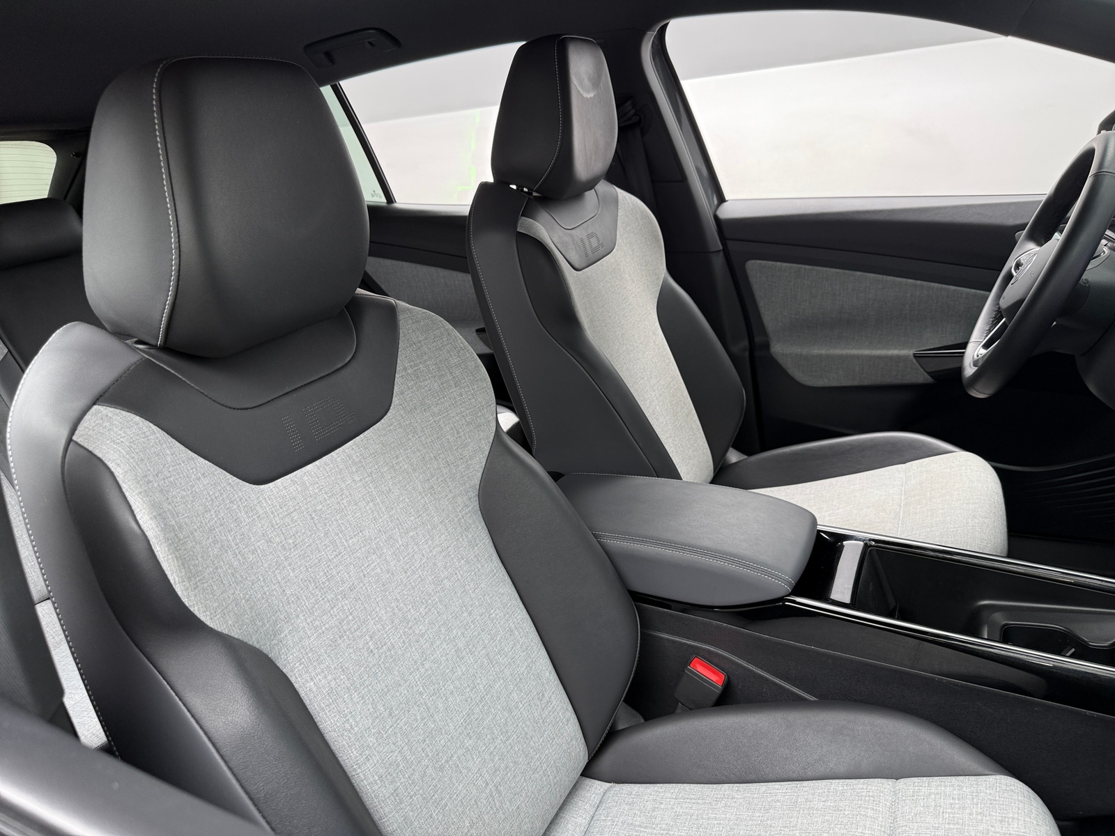 Thumbnail: 2024 Volkswagen ID.4 - 2