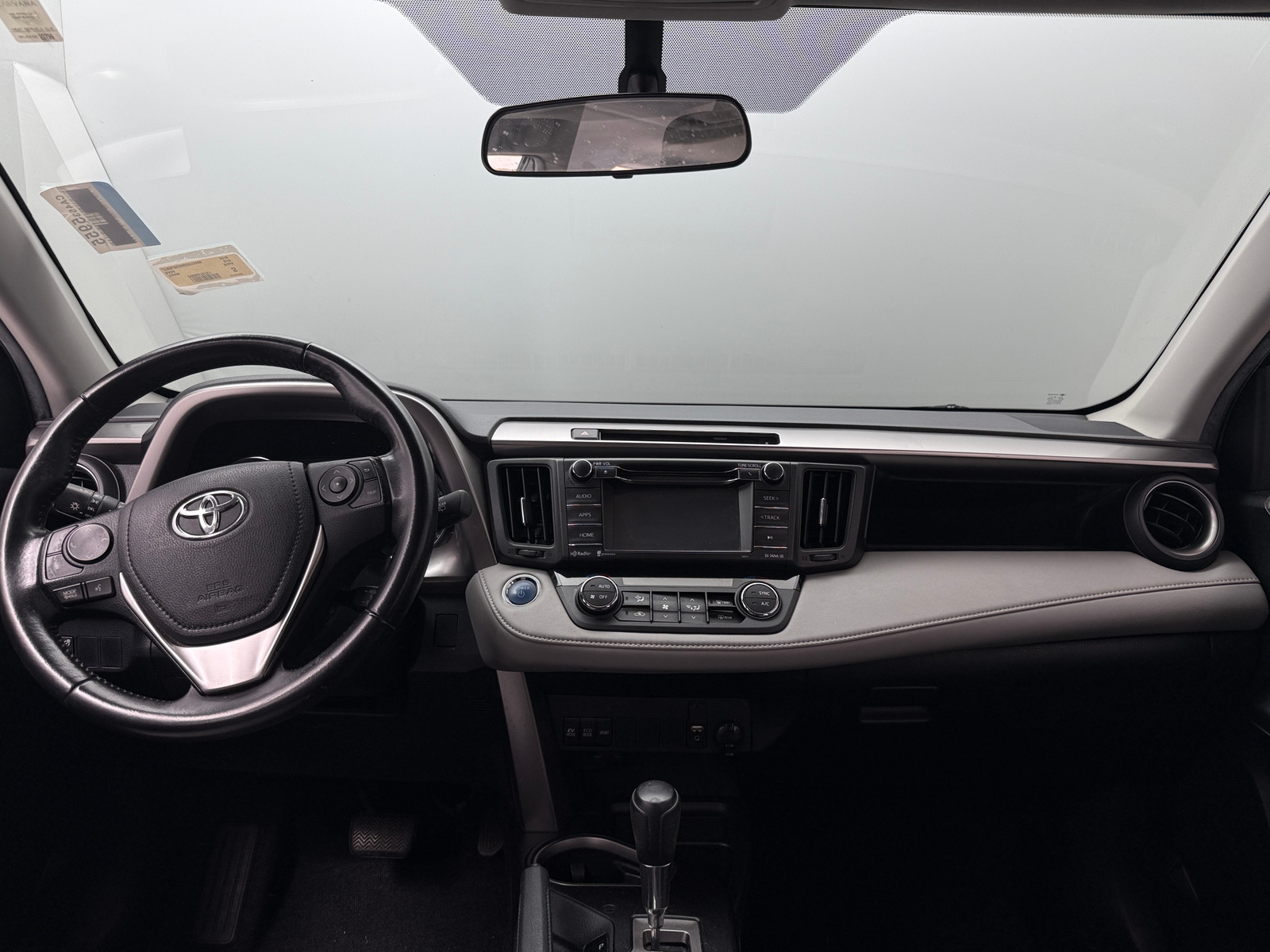 Thumbnail: 2016 Toyota RAV4 - 3