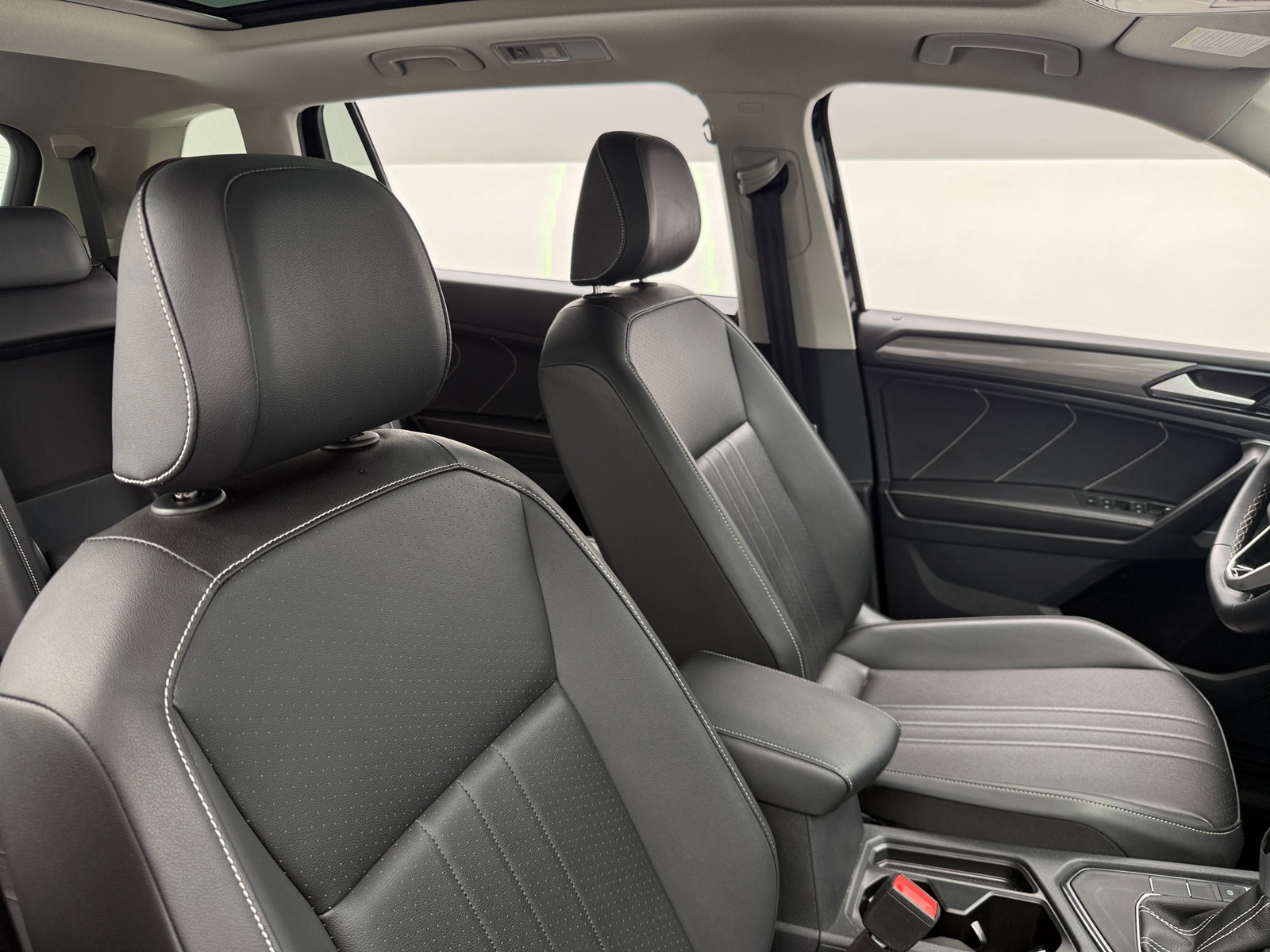 Thumbnail: 2024 Volkswagen Tiguan - 2