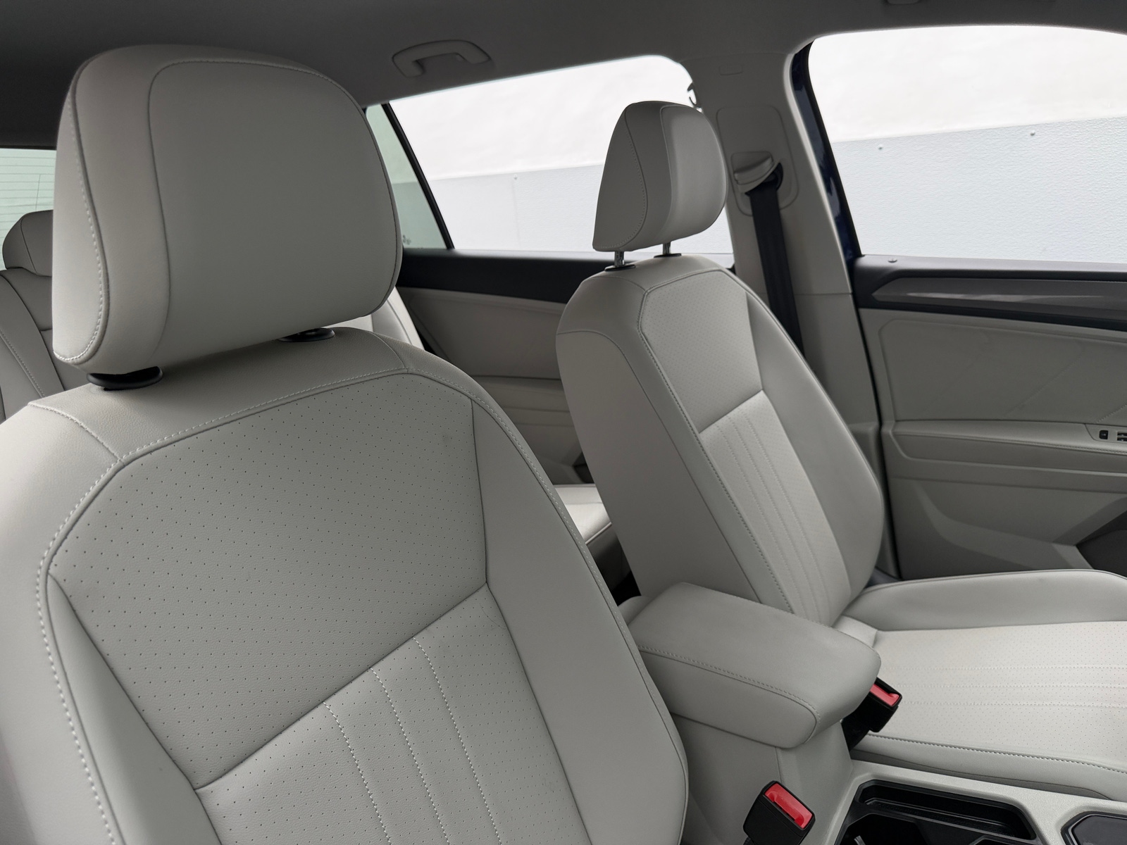 Thumbnail: 2024 Volkswagen Tiguan - 2