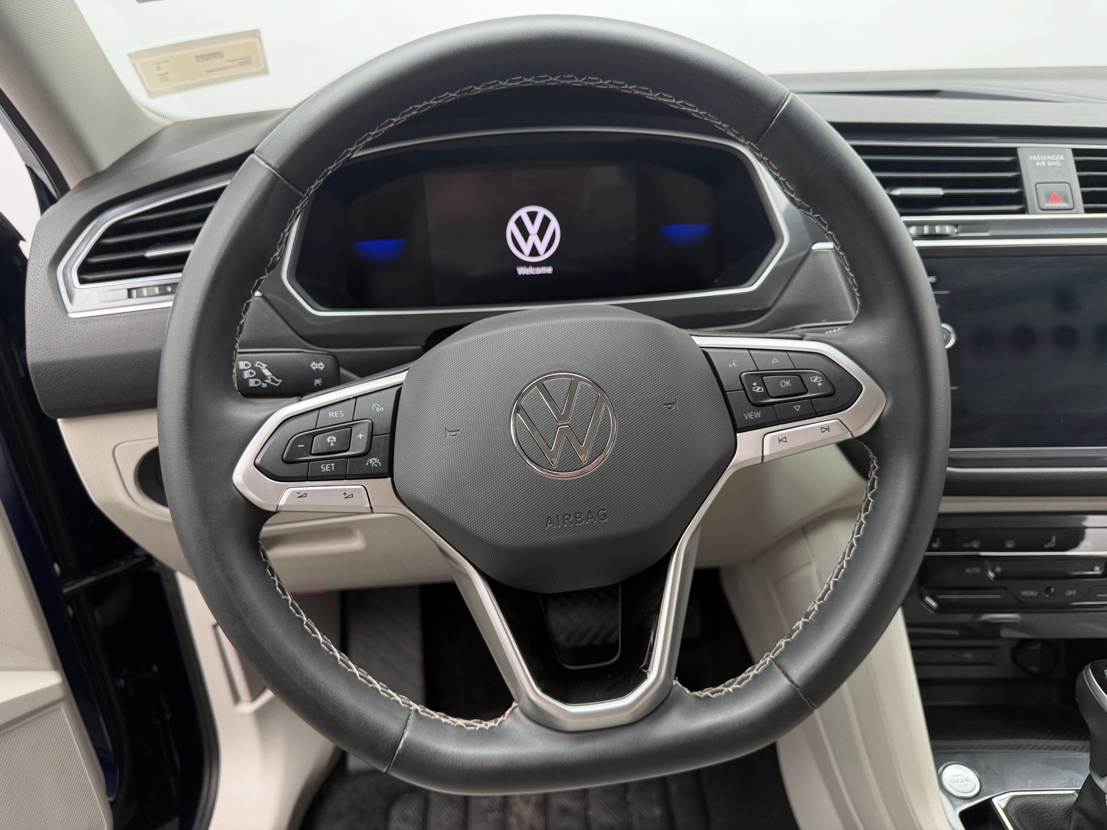 Thumbnail: 2024 Volkswagen Tiguan - 5