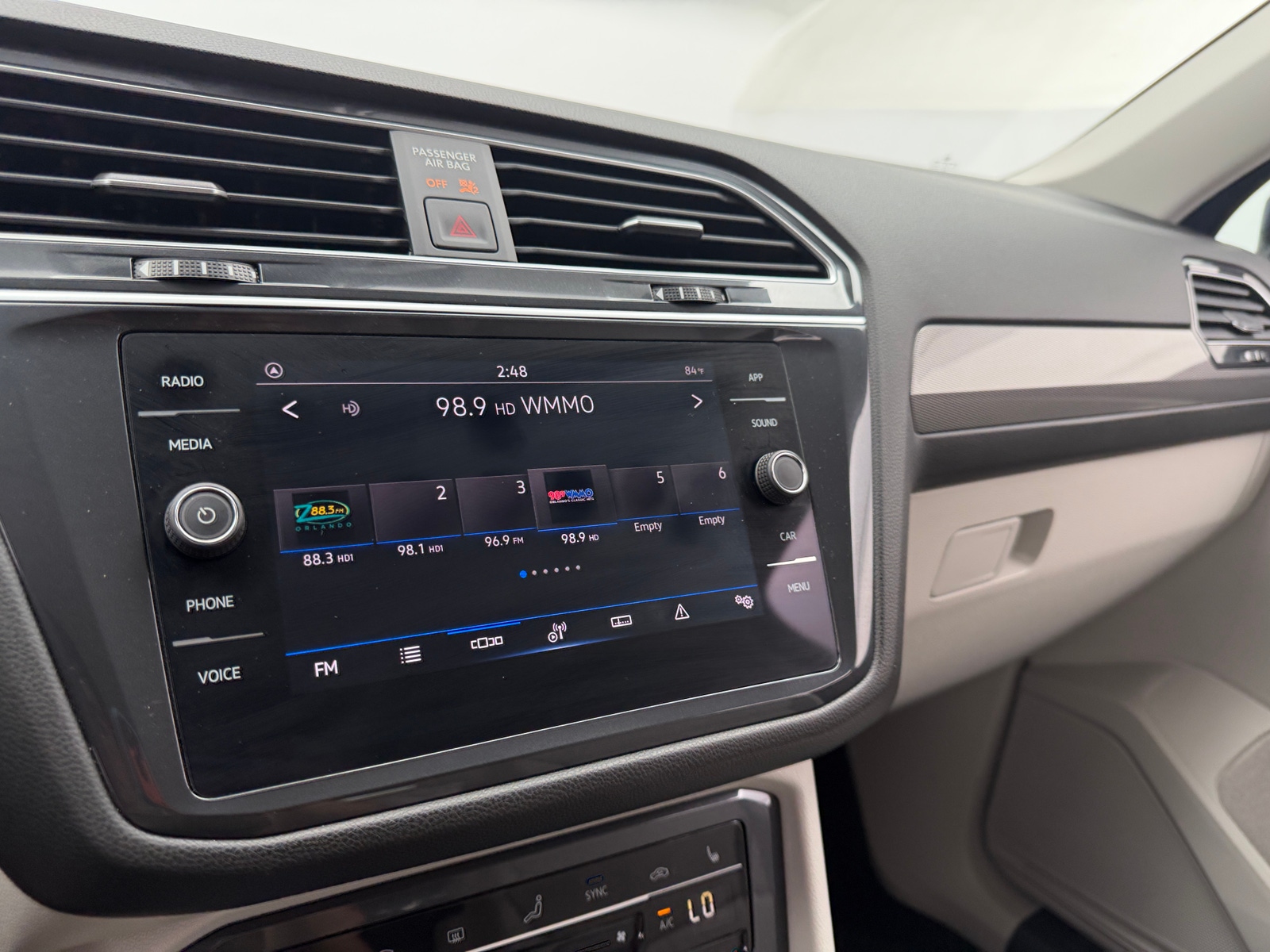 Thumbnail: 2024 Volkswagen Tiguan - 4