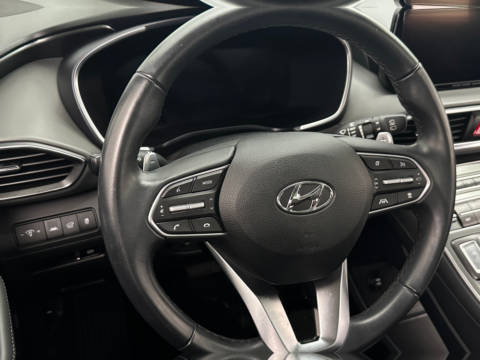 Thumbnail: 2023 Hyundai Santa Fe - 4