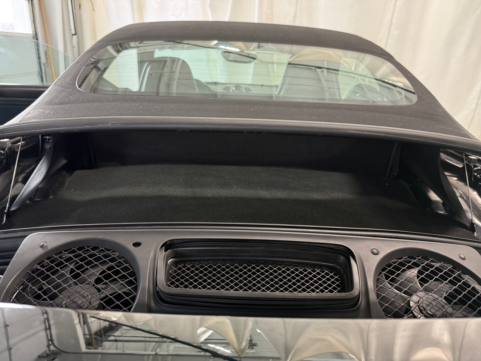 Thumbnail: 2015 Porsche 911 - 6