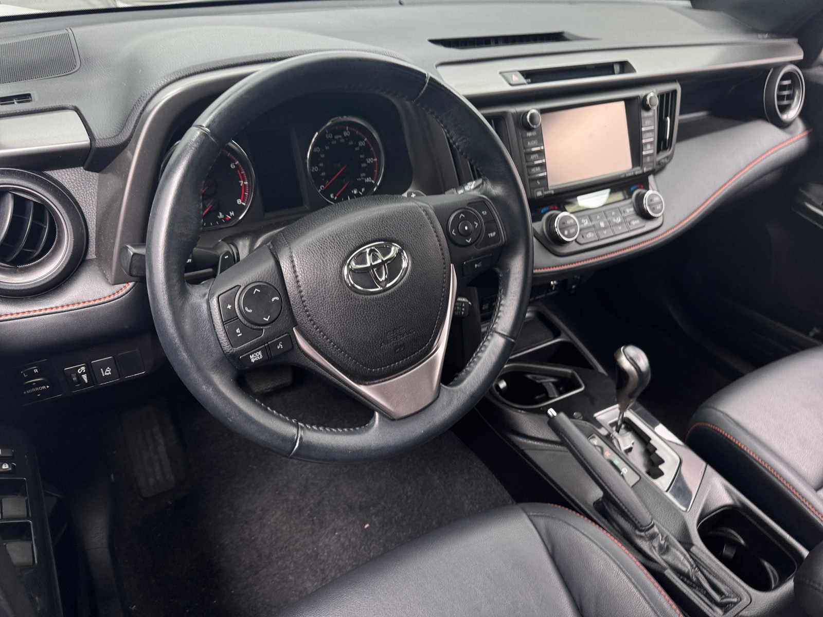 Thumbnail: 2016 Toyota RAV4 - 4