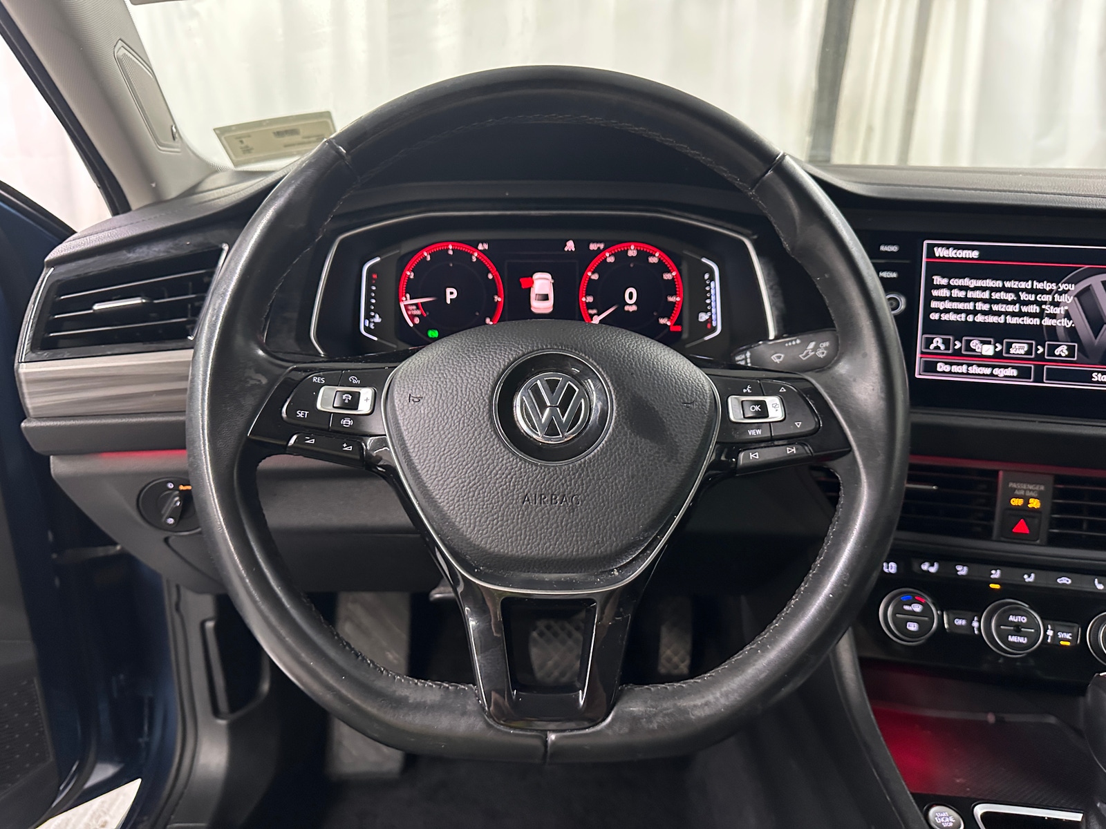 Thumbnail: 2019 Volkswagen Jetta - 4