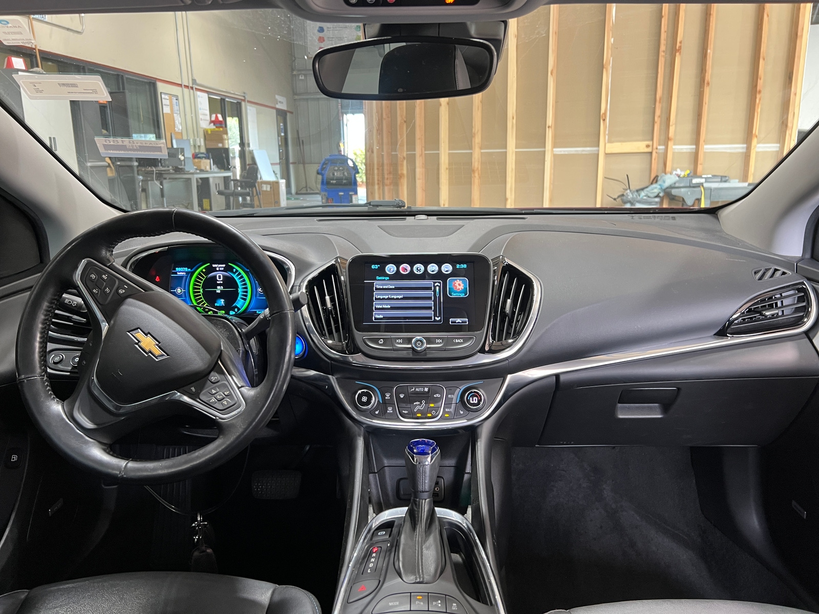 Thumbnail: 2016 Chevrolet Volt - 2