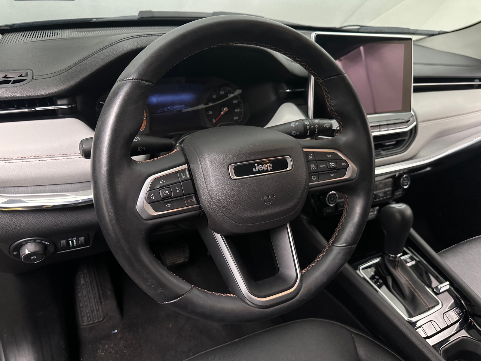 Thumbnail: 2022 Jeep Compass - 4