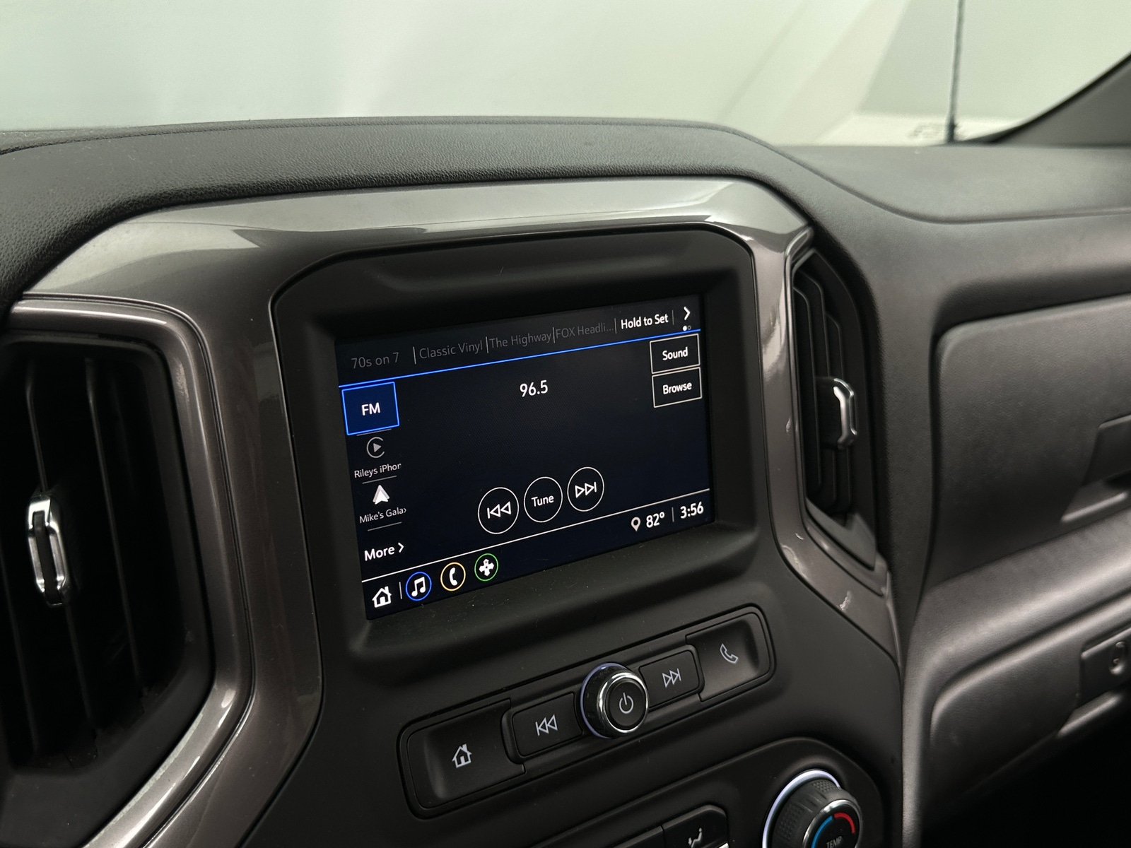 Thumbnail: 2023 Chevrolet Silverado 1500 - 4