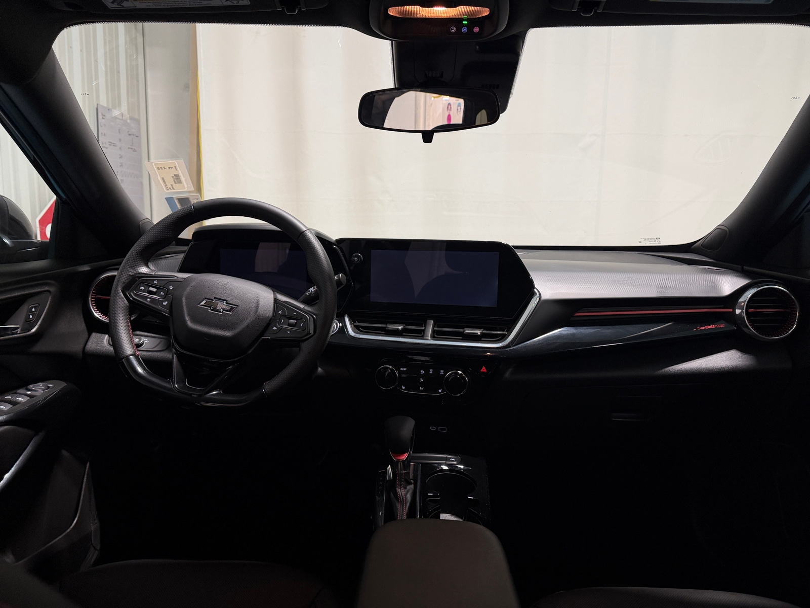 Thumbnail: 2025 Chevrolet Trax - 2