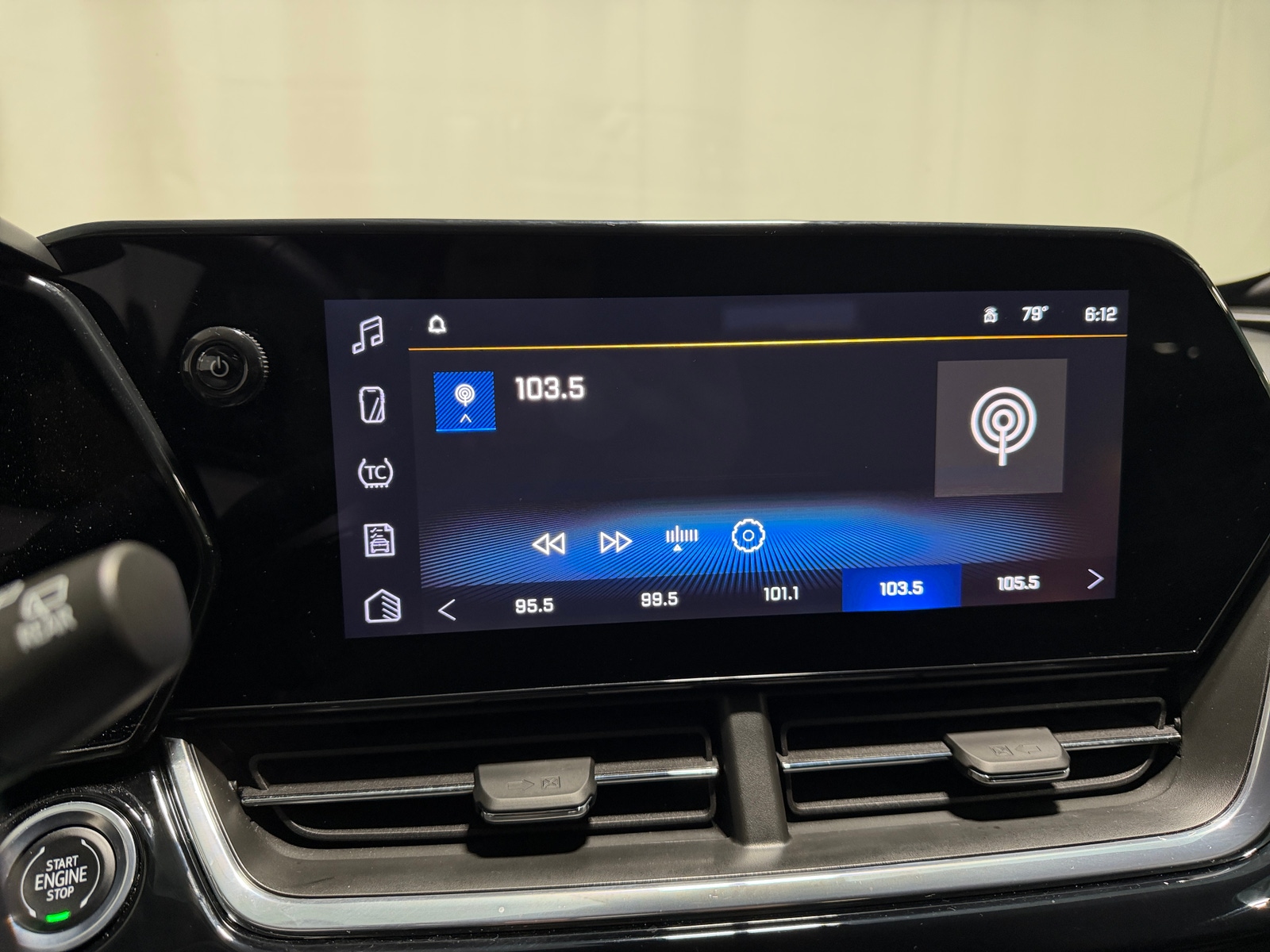 Thumbnail: 2025 Chevrolet Trax - 3
