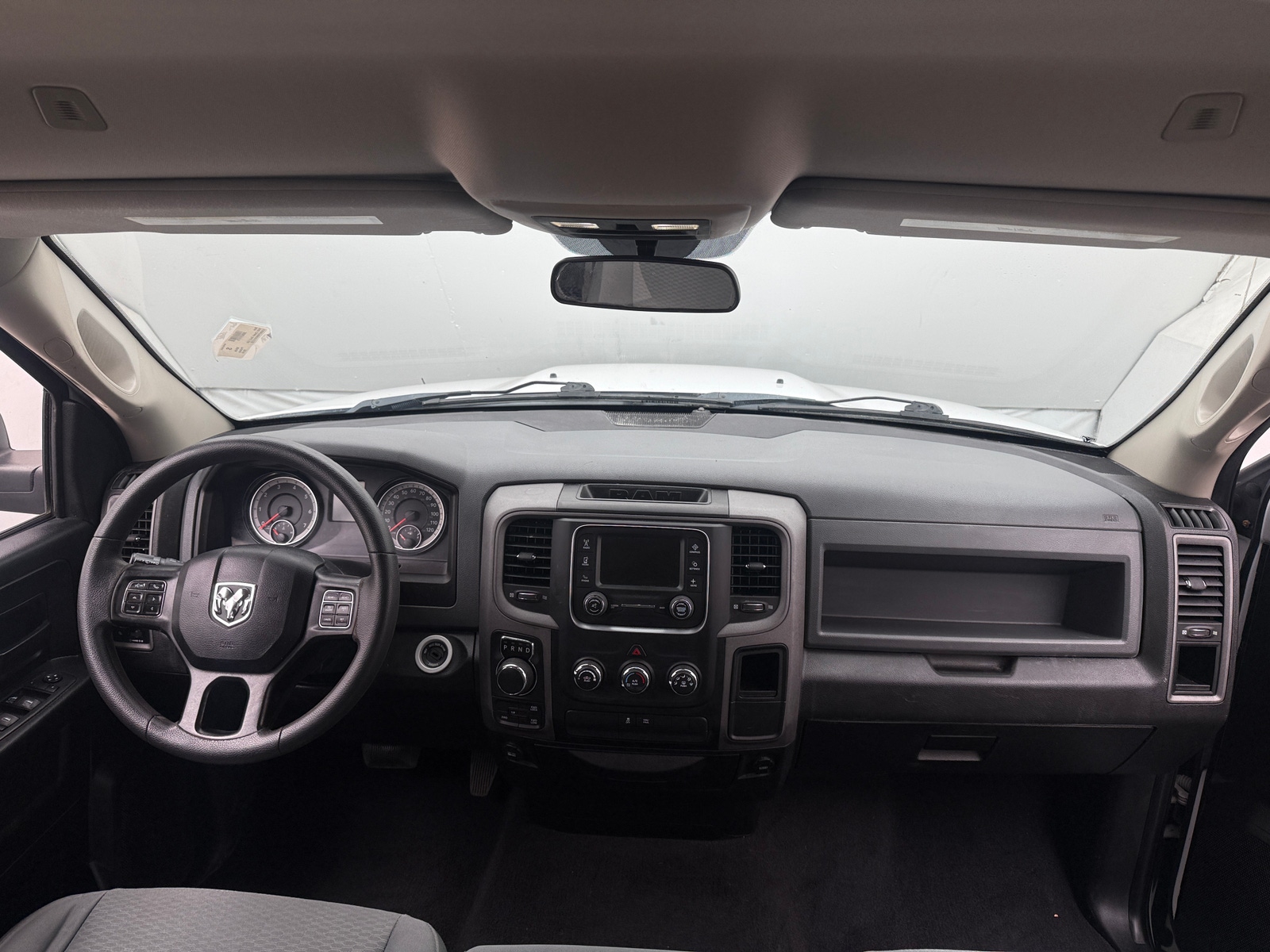 Thumbnail: 2019 RAM 1500 Classic - 3
