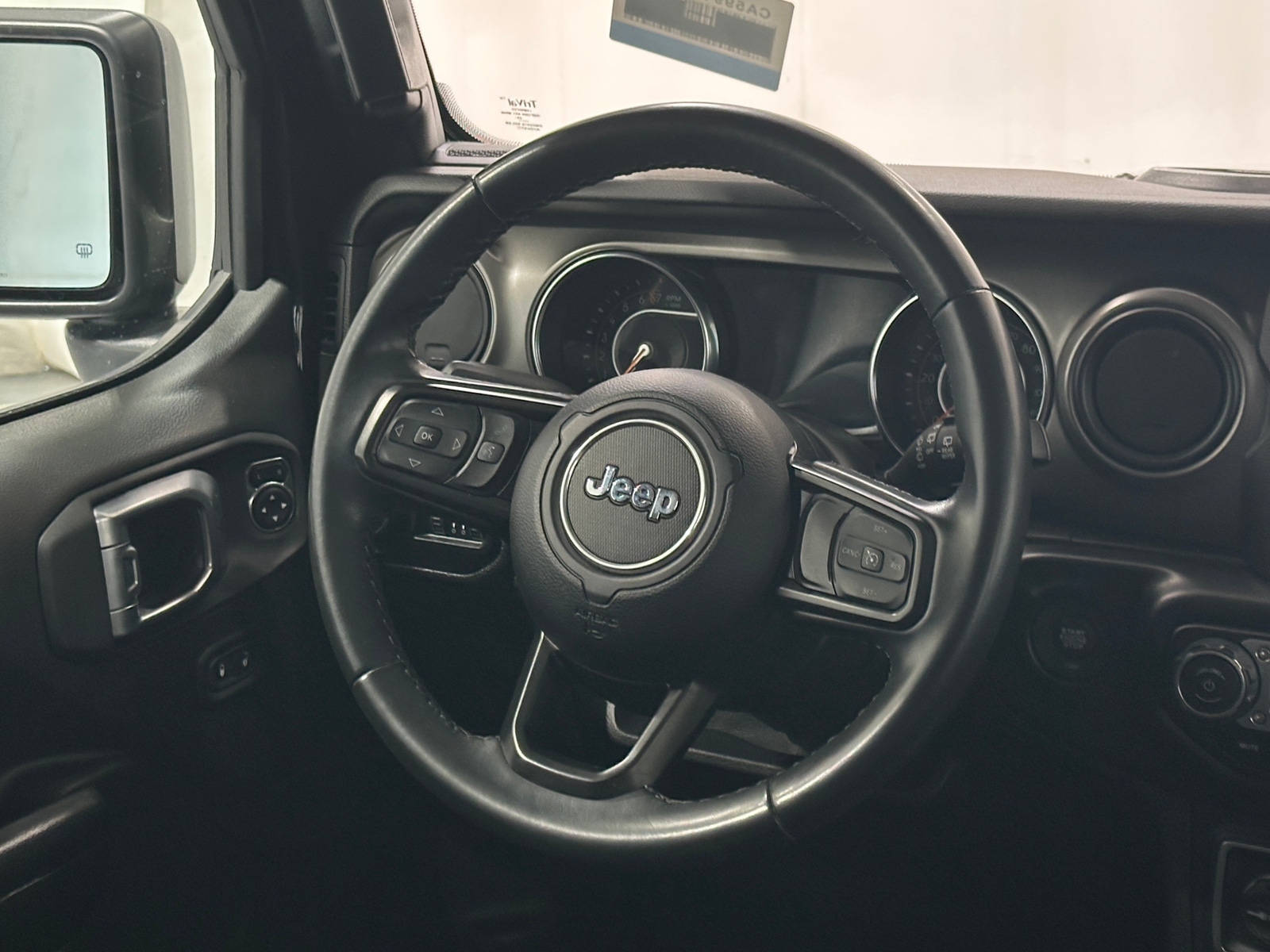 Thumbnail: 2021 Jeep Wrangler - 5