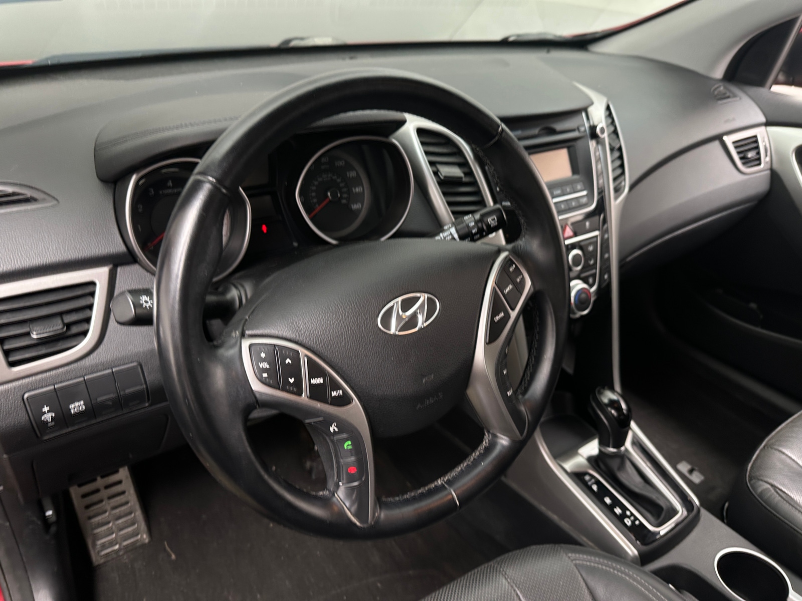 Thumbnail: 2015 Hyundai Elantra - 4