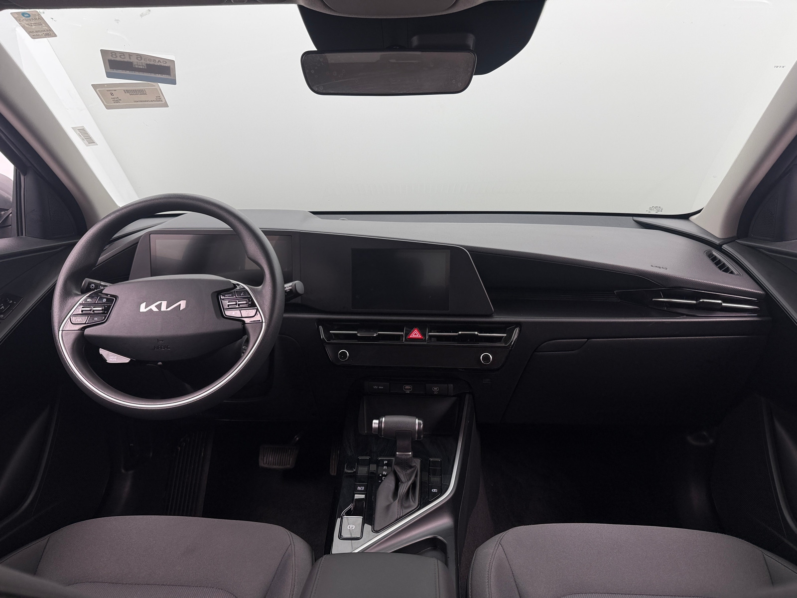 Thumbnail: 2025 Kia Niro - 3