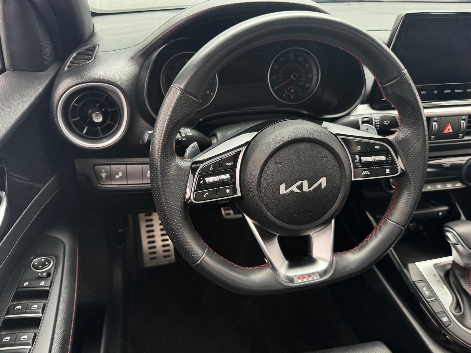 Thumbnail: 2022 Kia Forte - 4