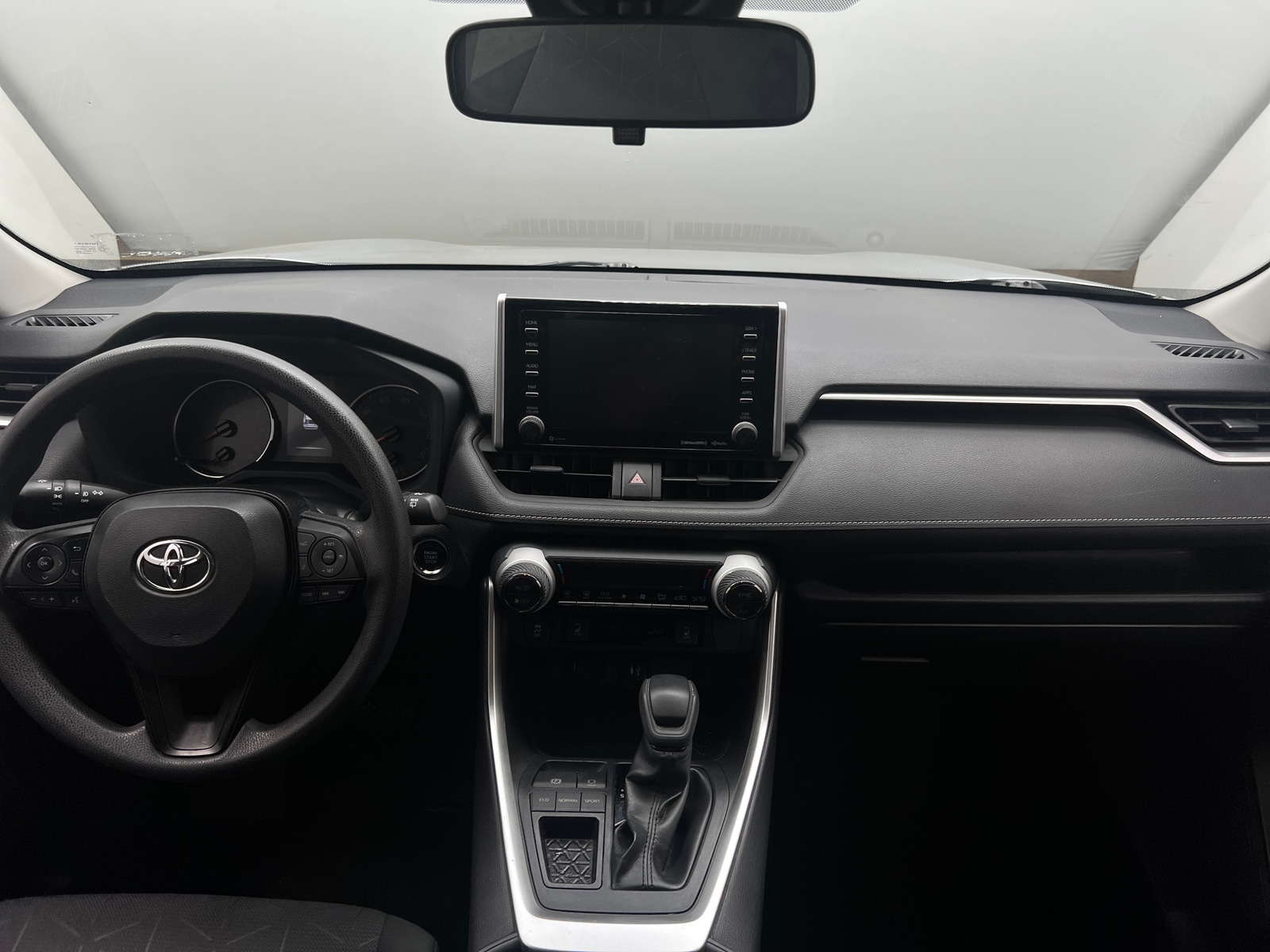 Thumbnail: 2019 Toyota RAV4 - 3