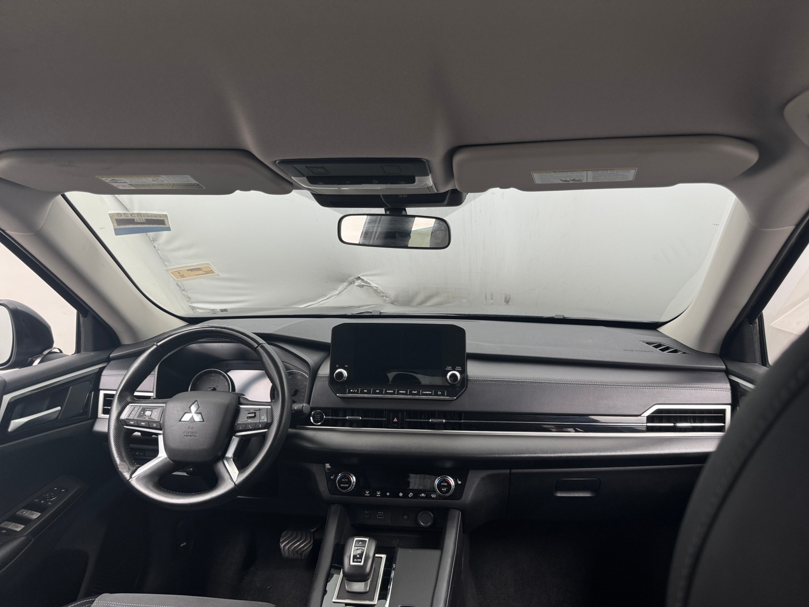 Thumbnail: 2024 Mitsubishi Outlander - 2