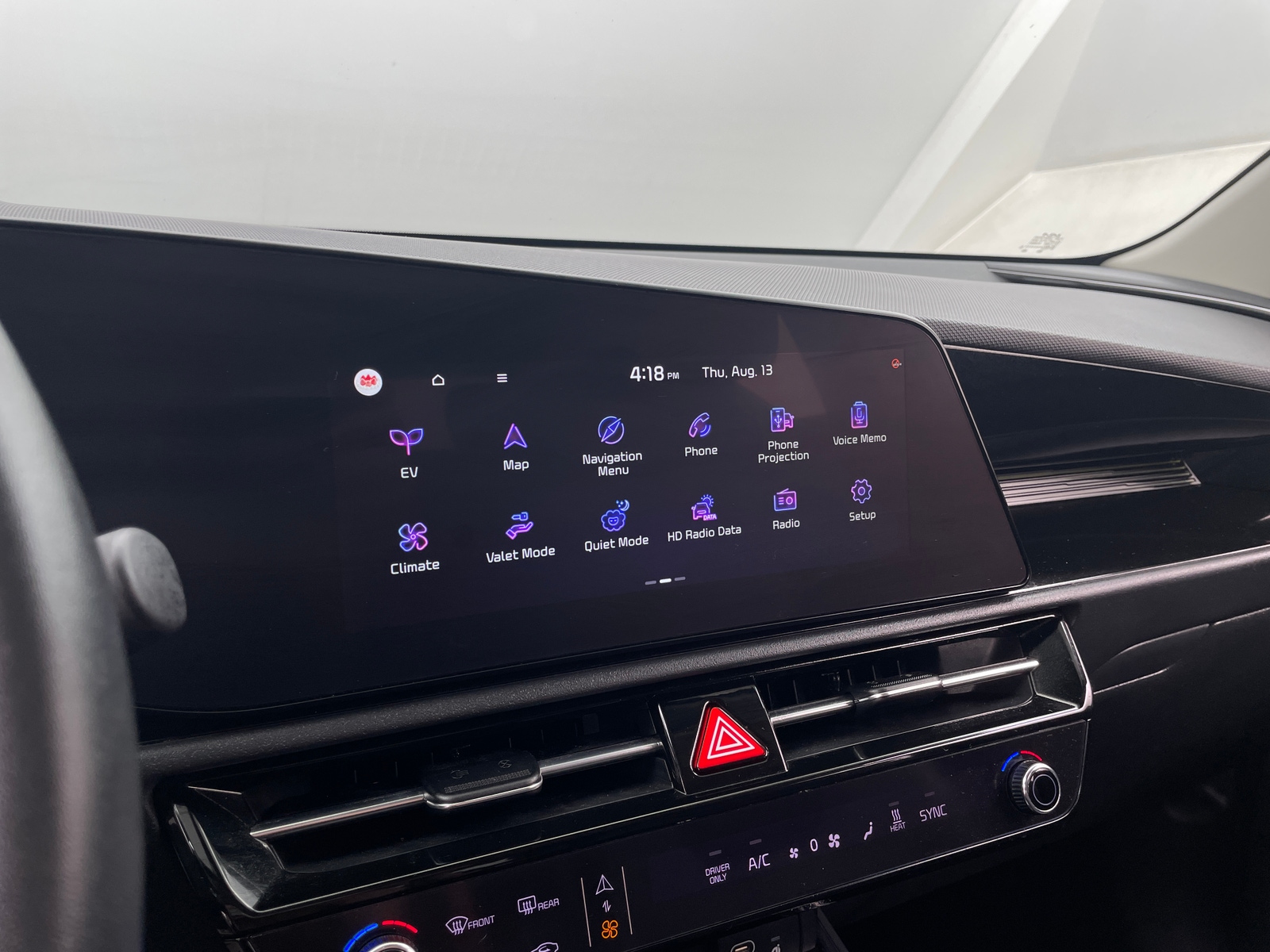Thumbnail: 2023 Kia Niro - 3