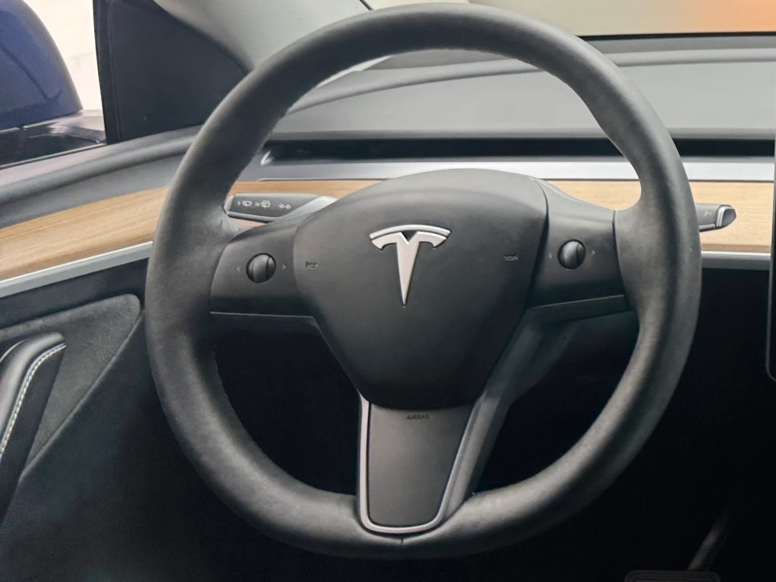 Thumbnail: 2023 Tesla Model Y - 4