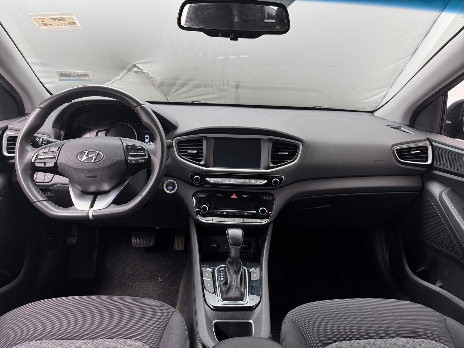 Thumbnail: 2019 Hyundai Ioniq - 3