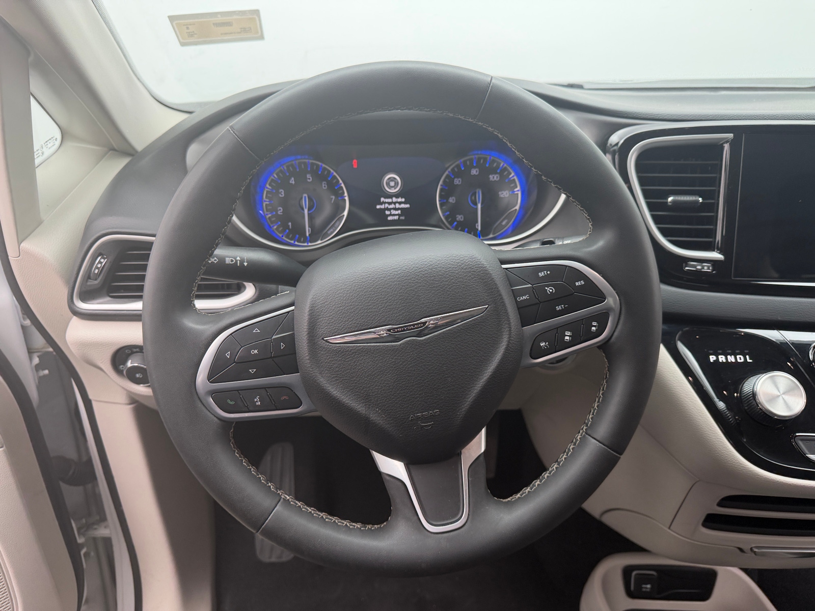 Thumbnail: 2023 Chrysler Pacifica - 4
