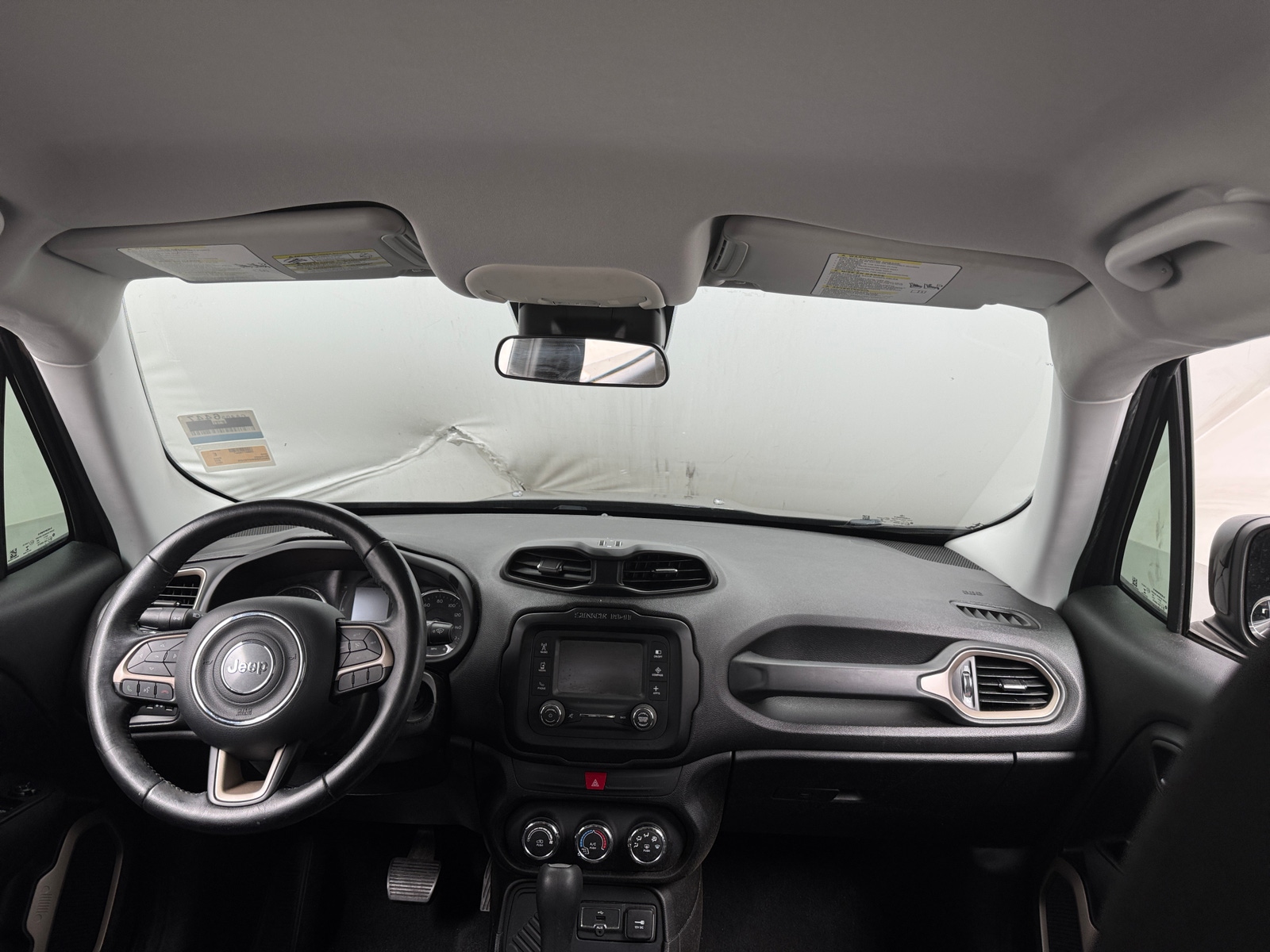 Thumbnail: 2017 Jeep Renegade - 3