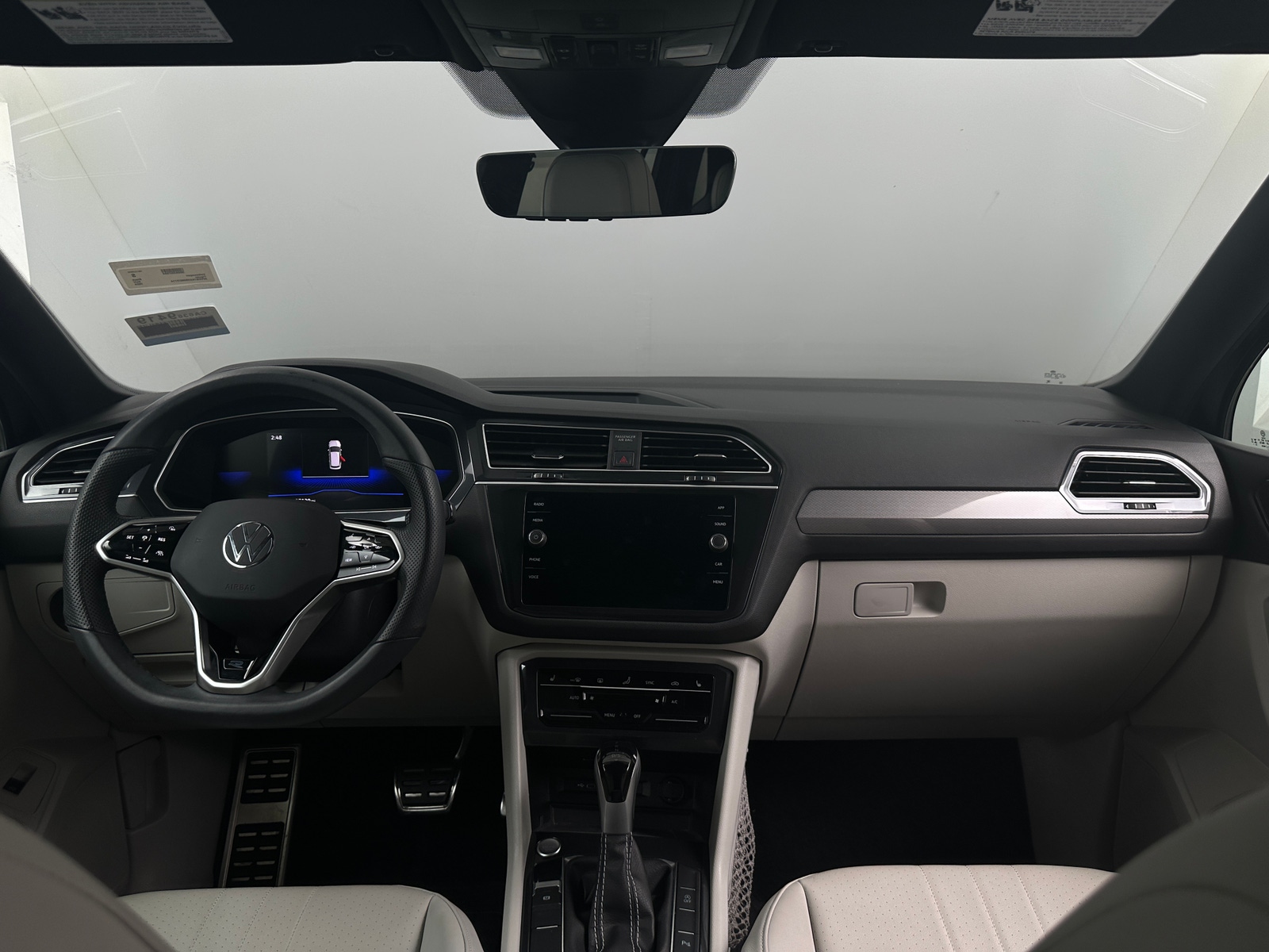 Thumbnail: 2024 Volkswagen Tiguan - 2