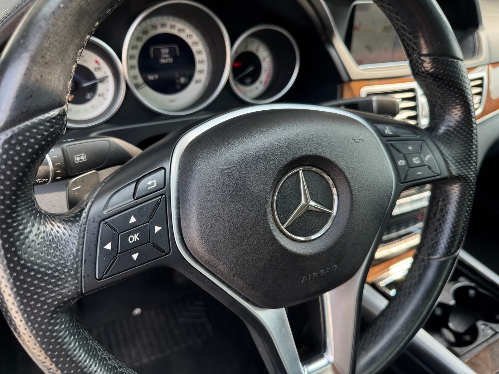 Thumbnail: 2015 Mercedes-Benz E-Class - 4