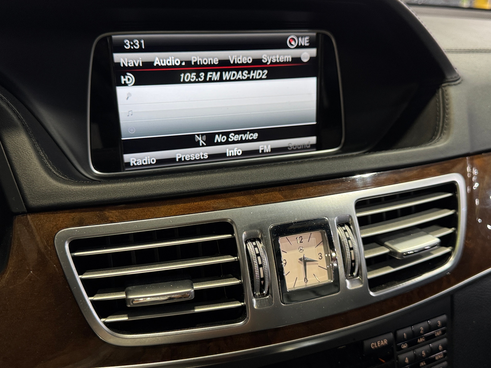 Thumbnail: 2015 Mercedes-Benz E-Class - 3