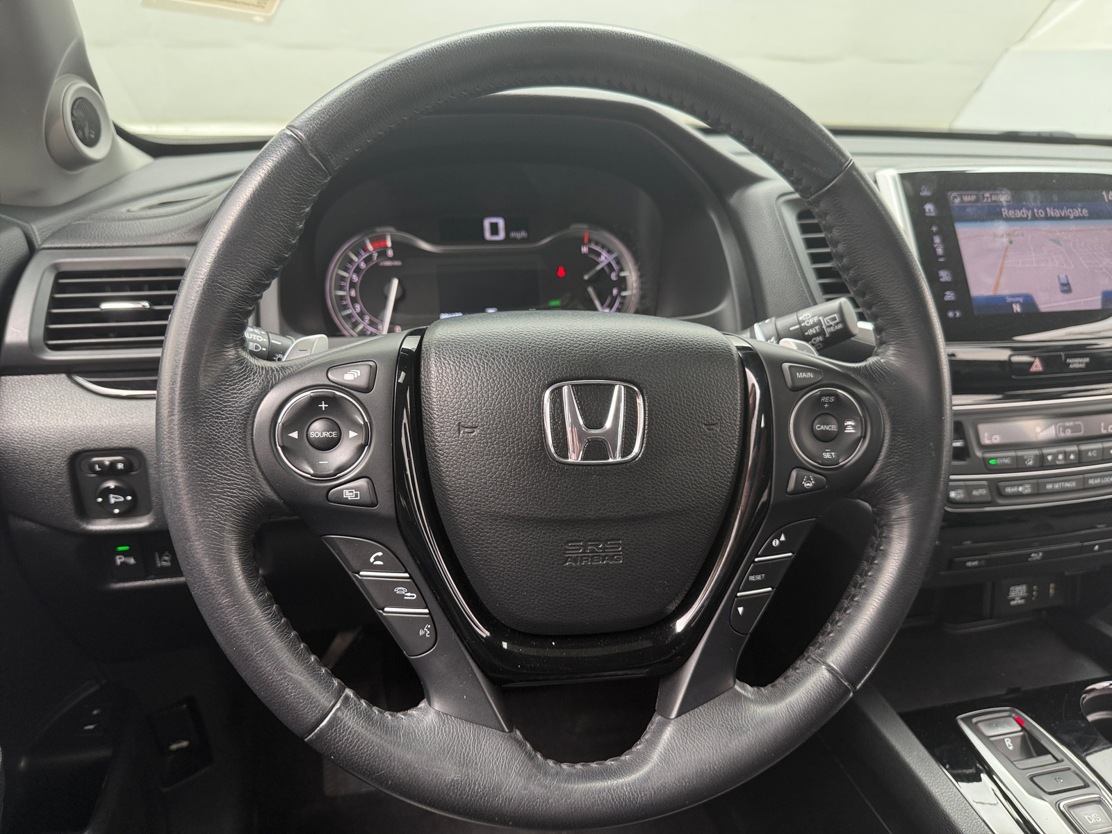 Thumbnail: 2017 Honda Pilot - 4