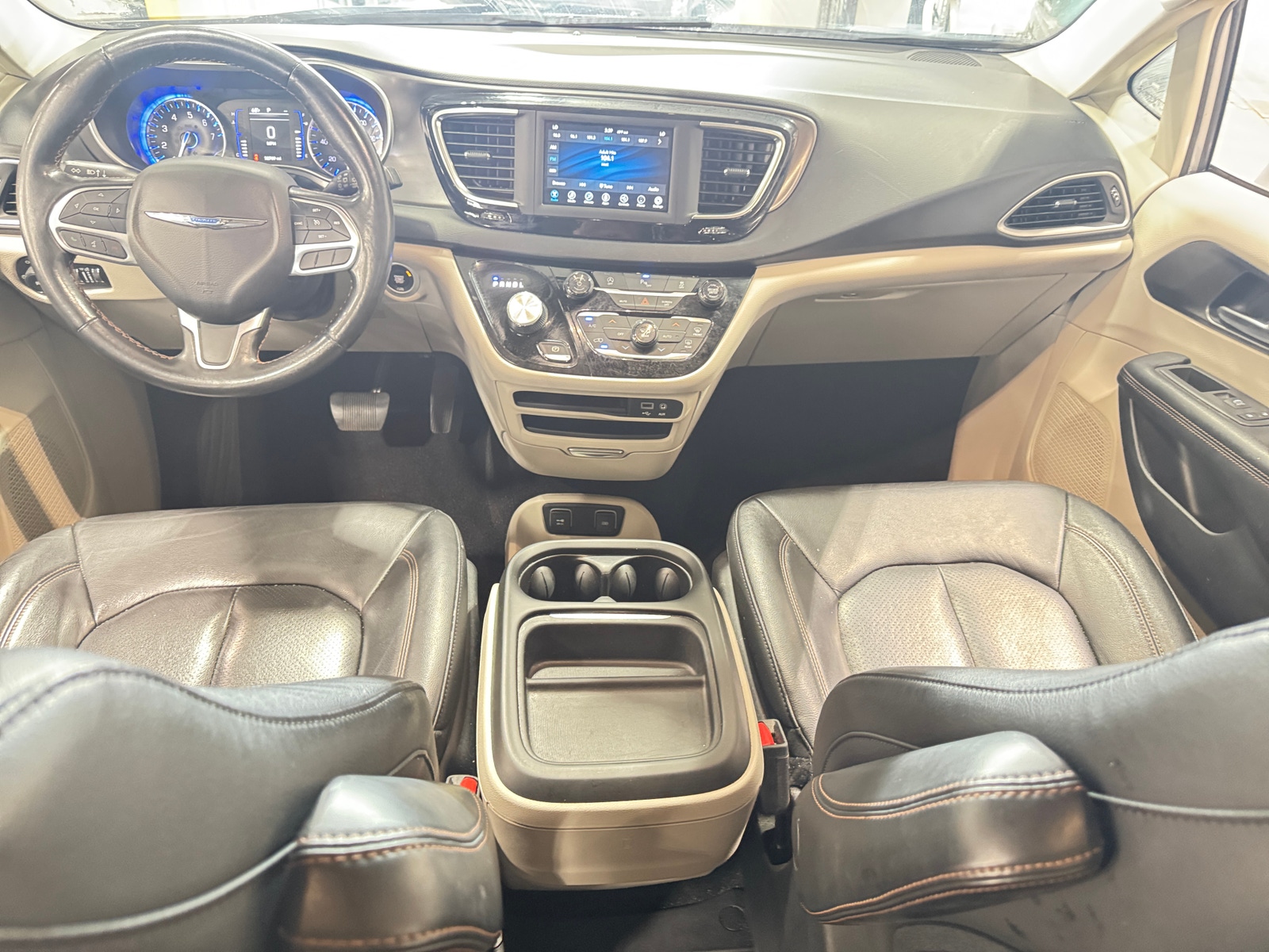 Thumbnail: 2020 Chrysler Pacifica - 2