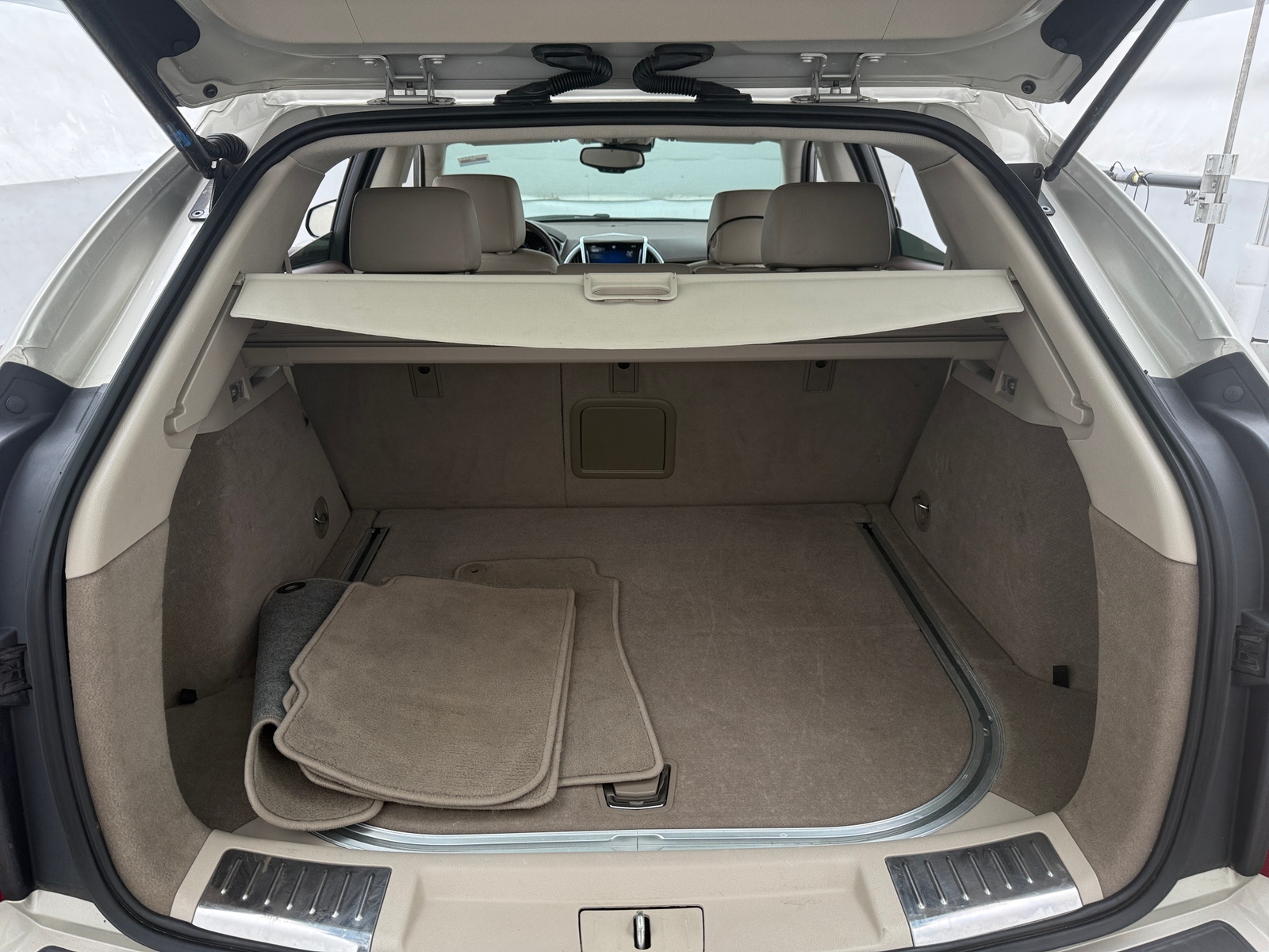 Thumbnail: 2014 Cadillac SRX - 6