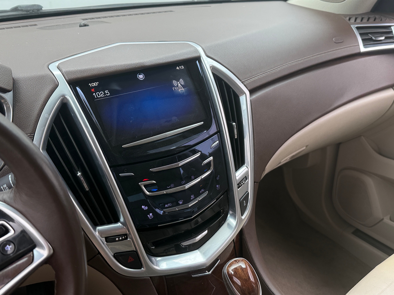 Thumbnail: 2014 Cadillac SRX - 3