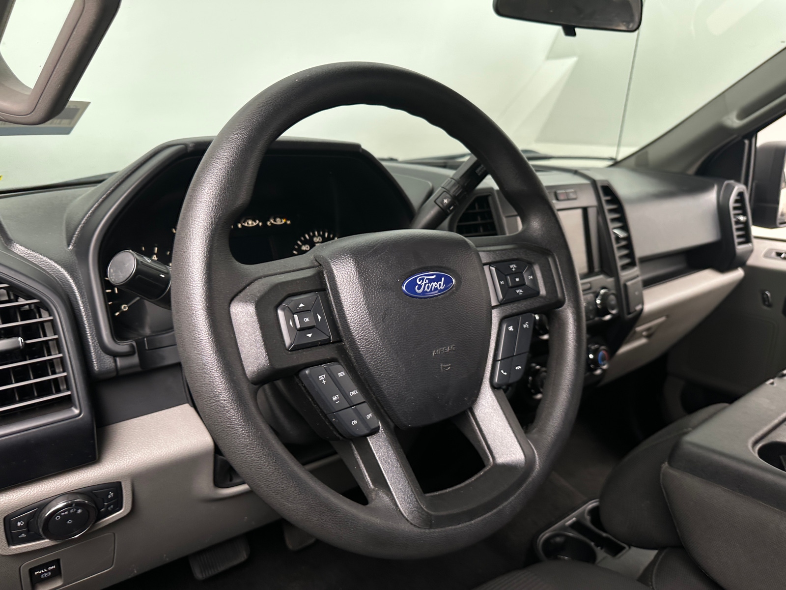 Thumbnail: 2019 Ford Econoline - 5