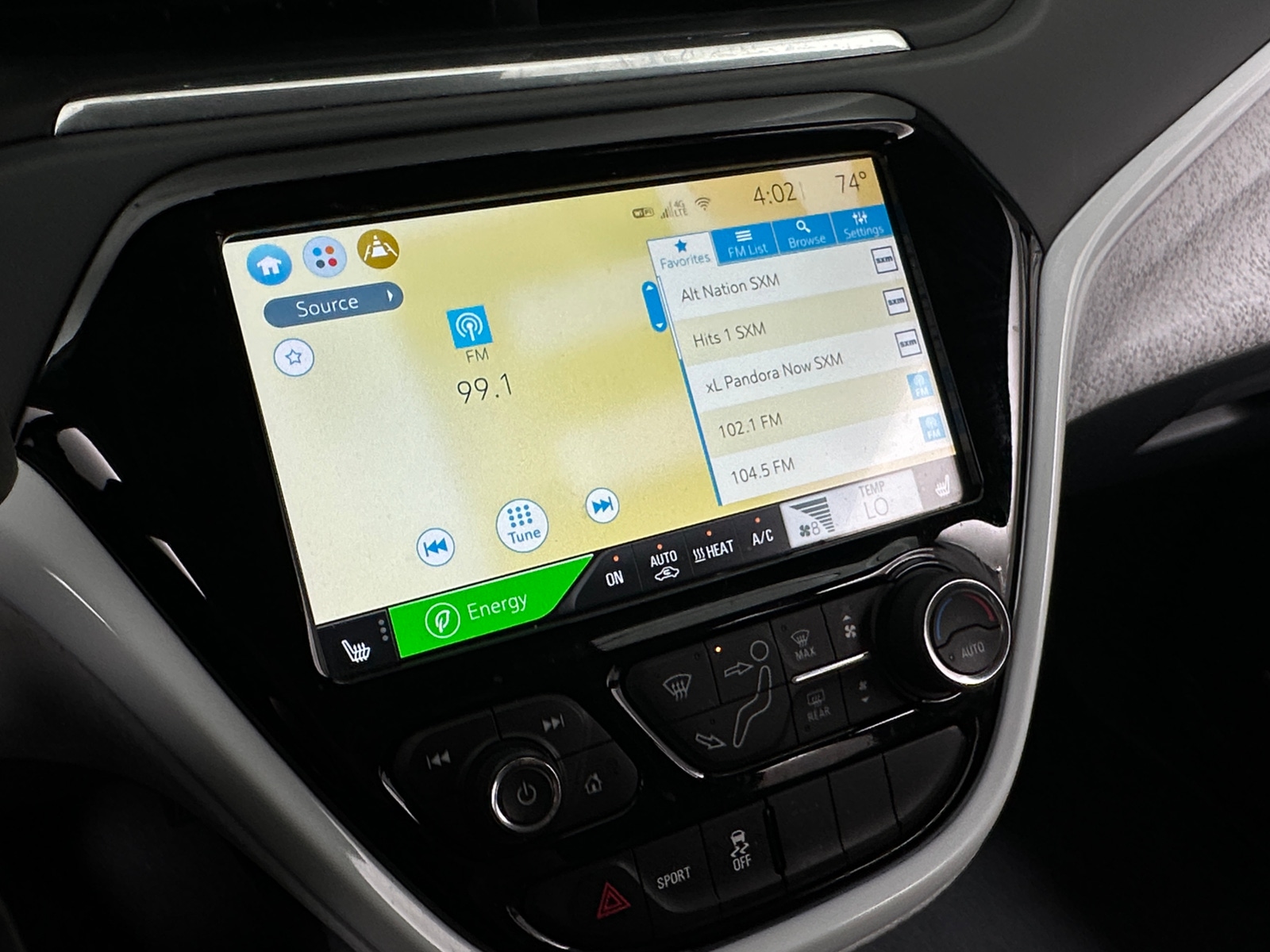 Thumbnail: 2020 Chevrolet Bolt EV - 3