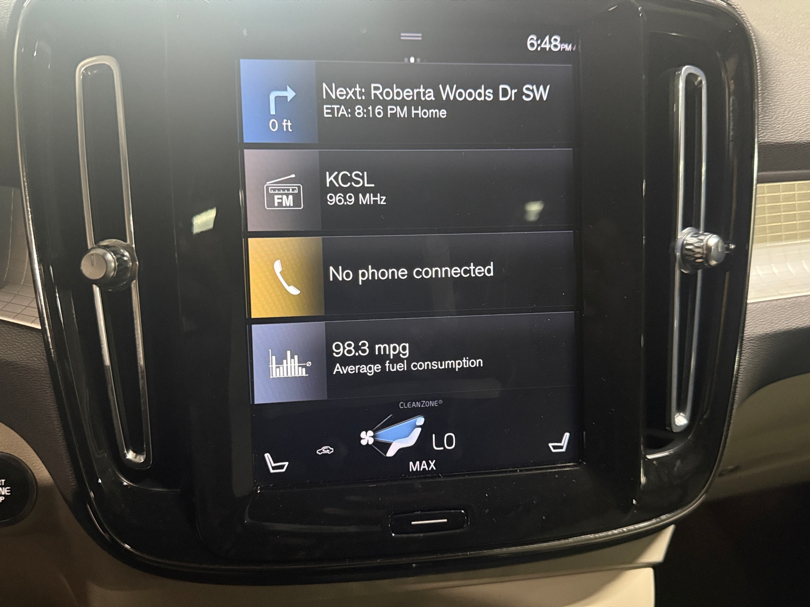 Thumbnail: 2019 Volvo XC40 - 3