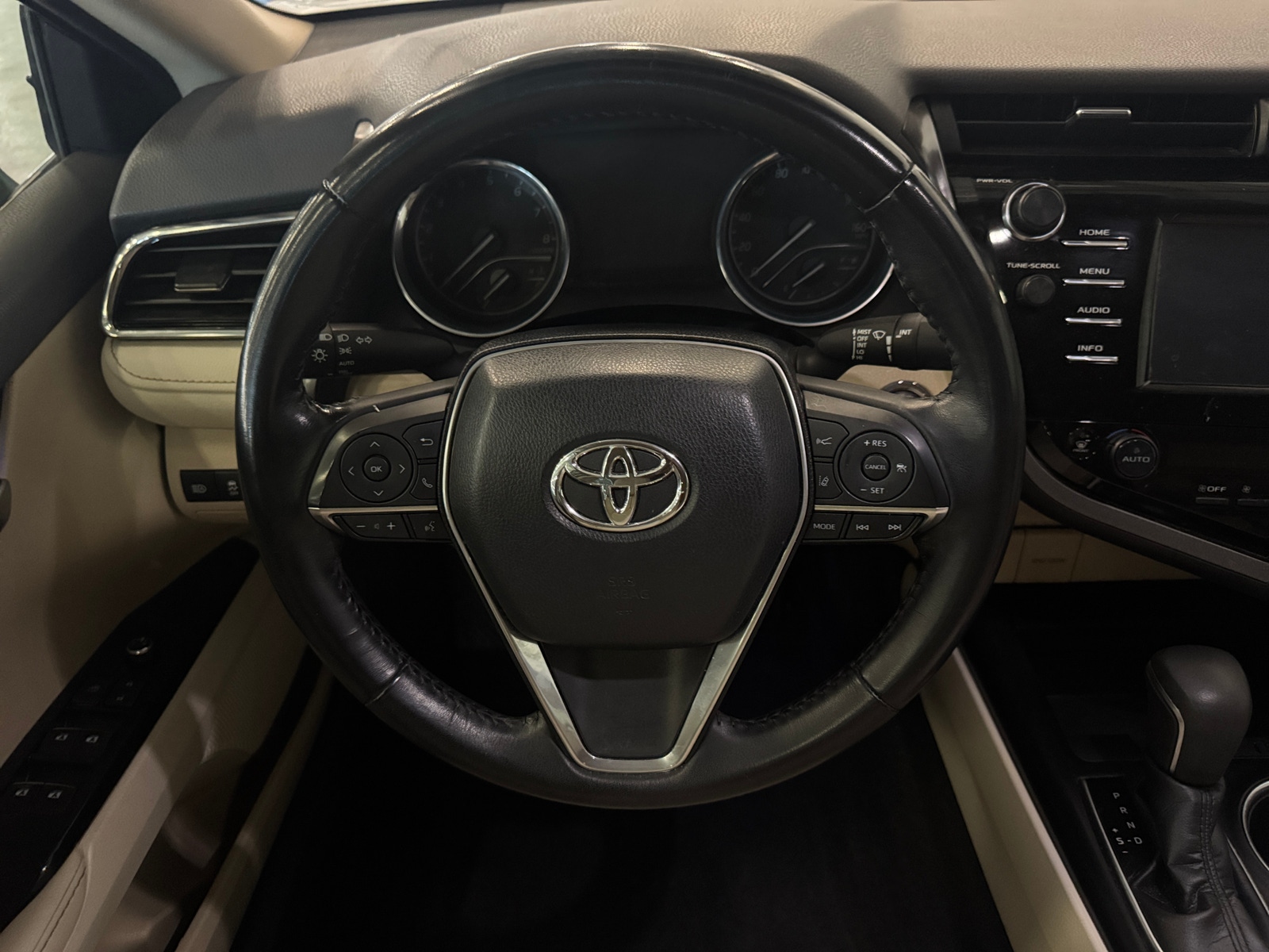 Thumbnail: 2018 Toyota Camry - 4