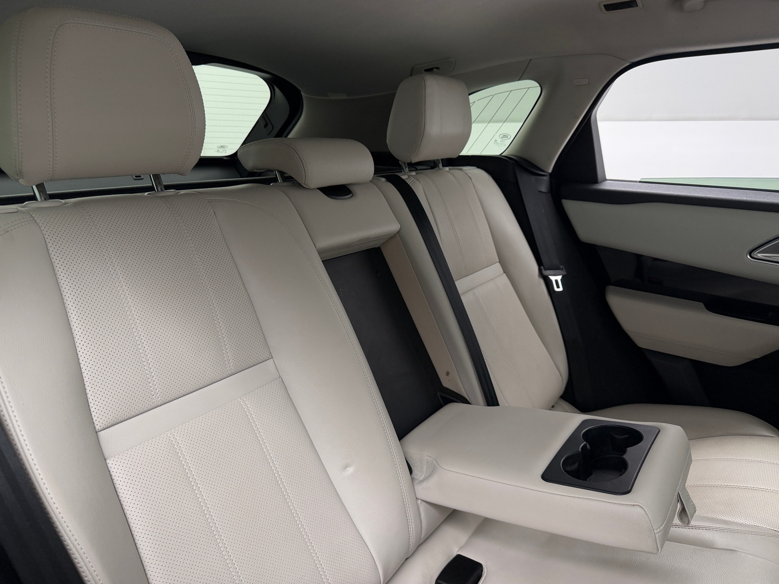 Thumbnail: 2020 Land Rover Range Rover Velar - 5