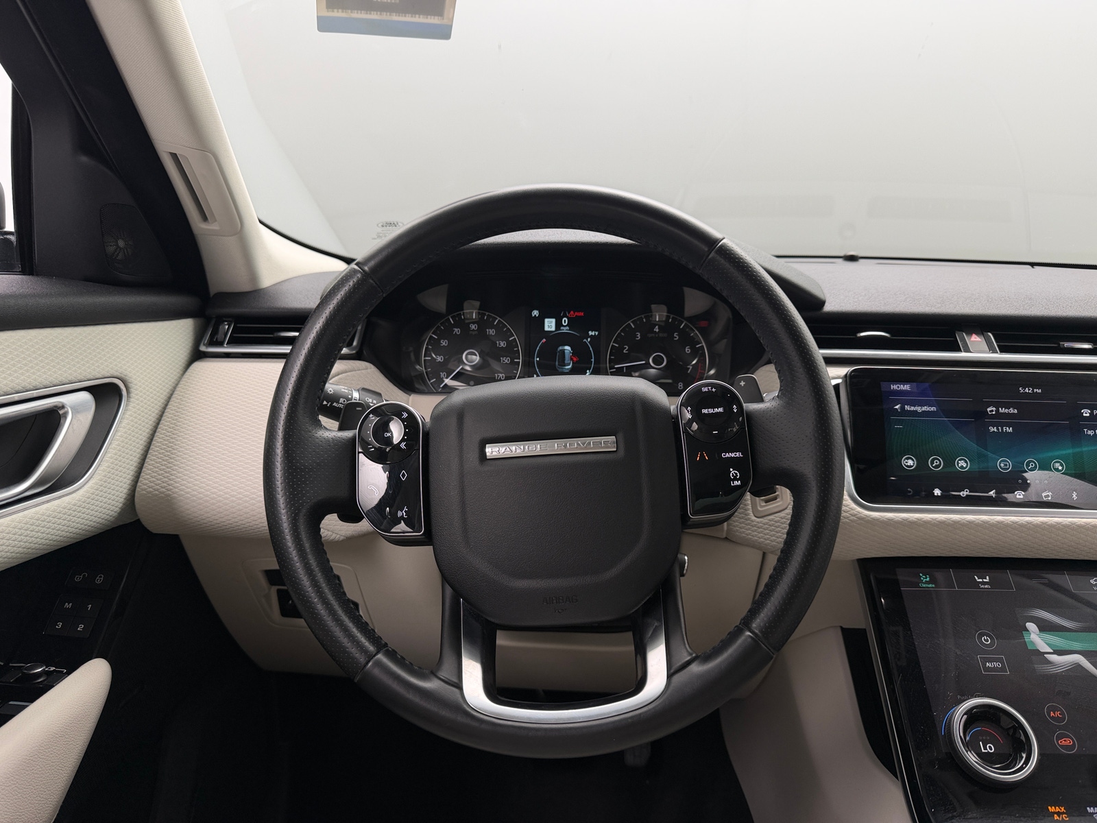 Thumbnail: 2020 Land Rover Range Rover Velar - 4