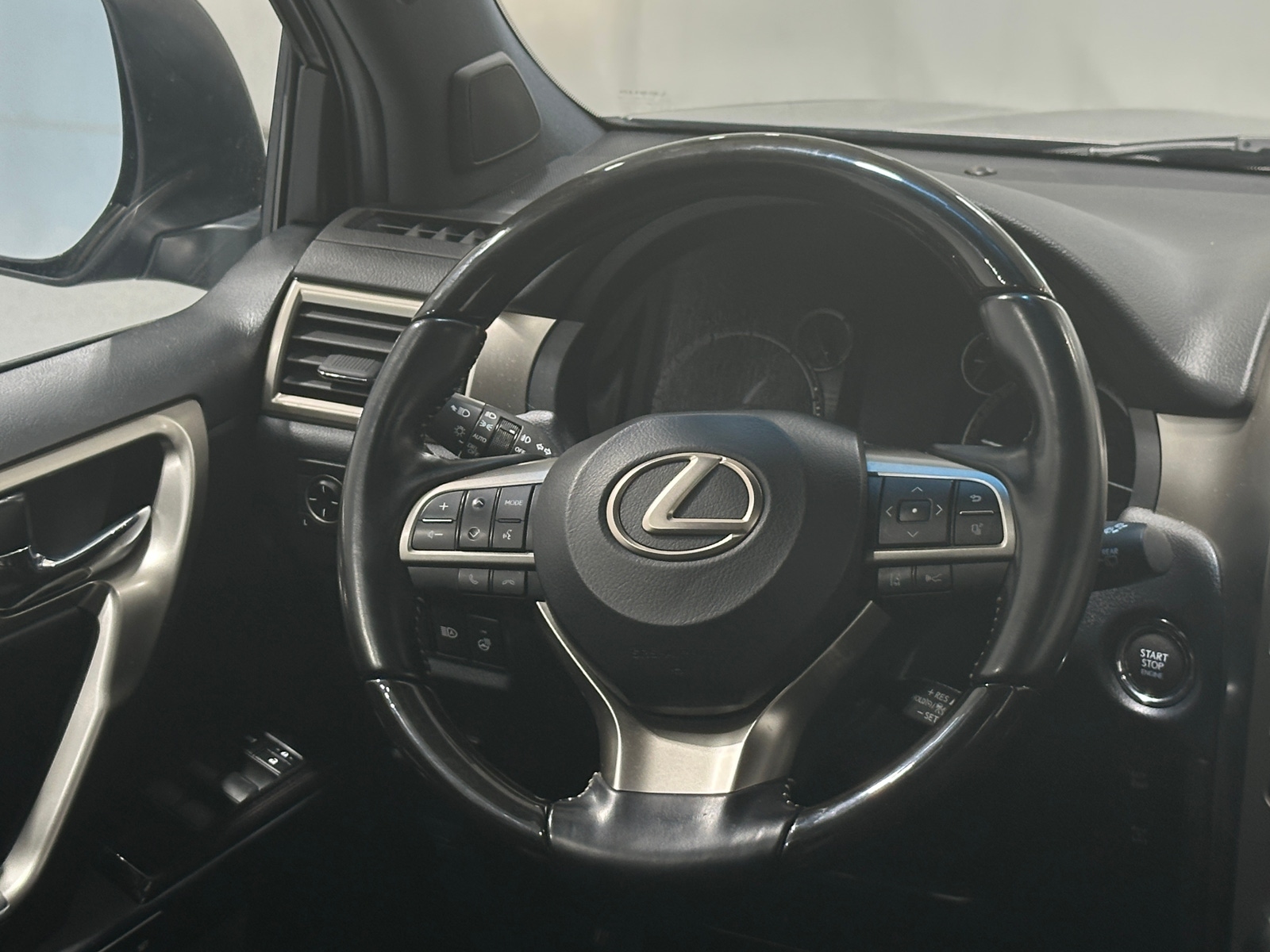 Thumbnail: 2021 Lexus GX - 4