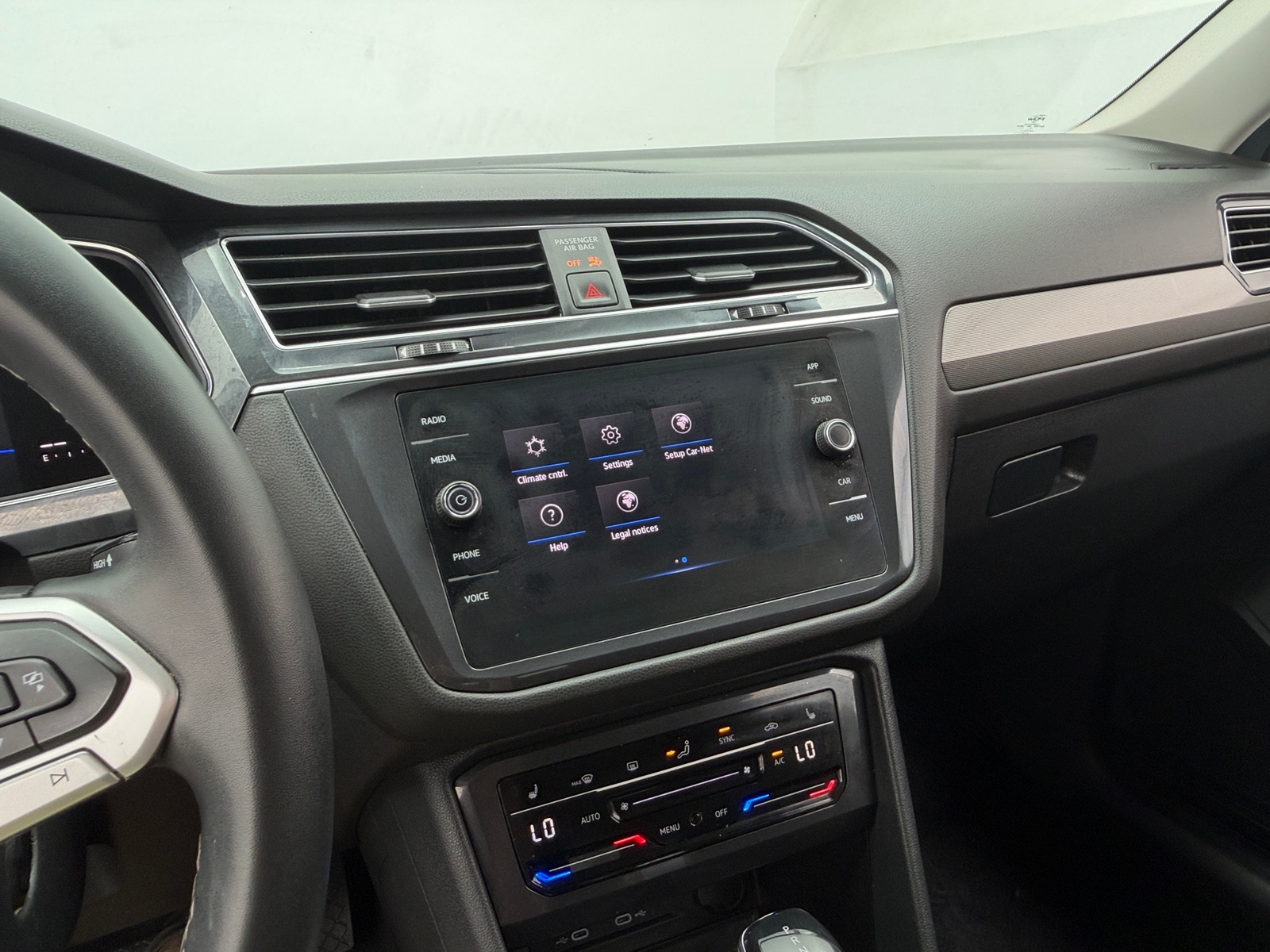 Thumbnail: 2022 Volkswagen Tiguan - 3