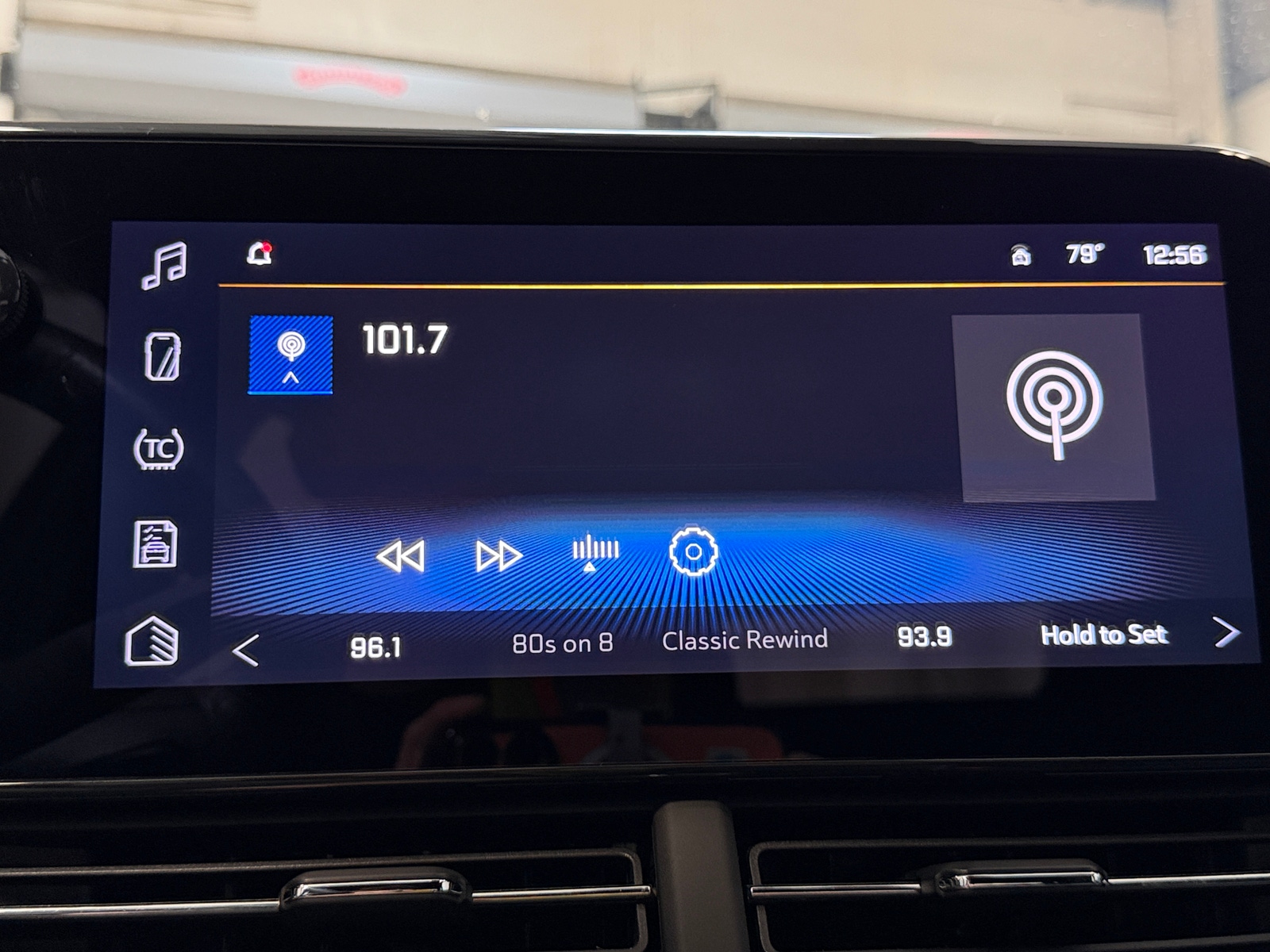 Thumbnail: 2024 Chevrolet Trax - 3