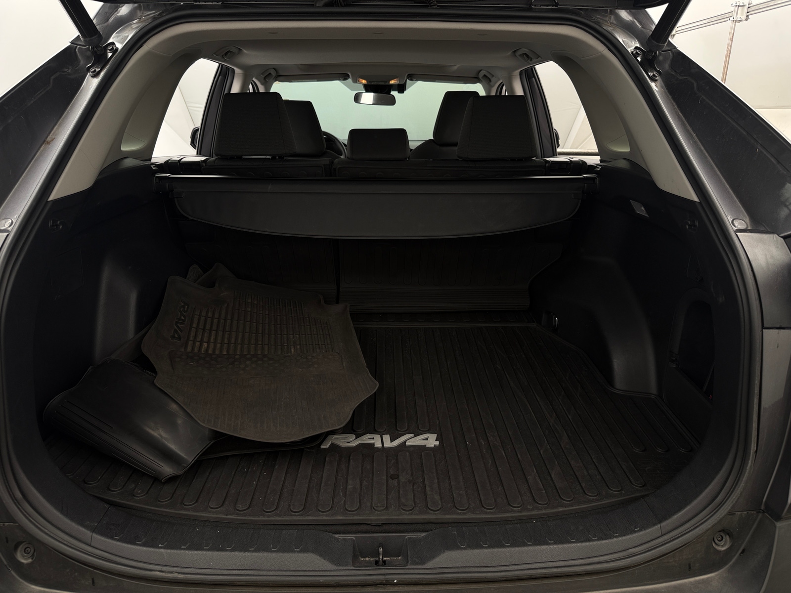 Thumbnail: 2021 Toyota RAV4 - 7