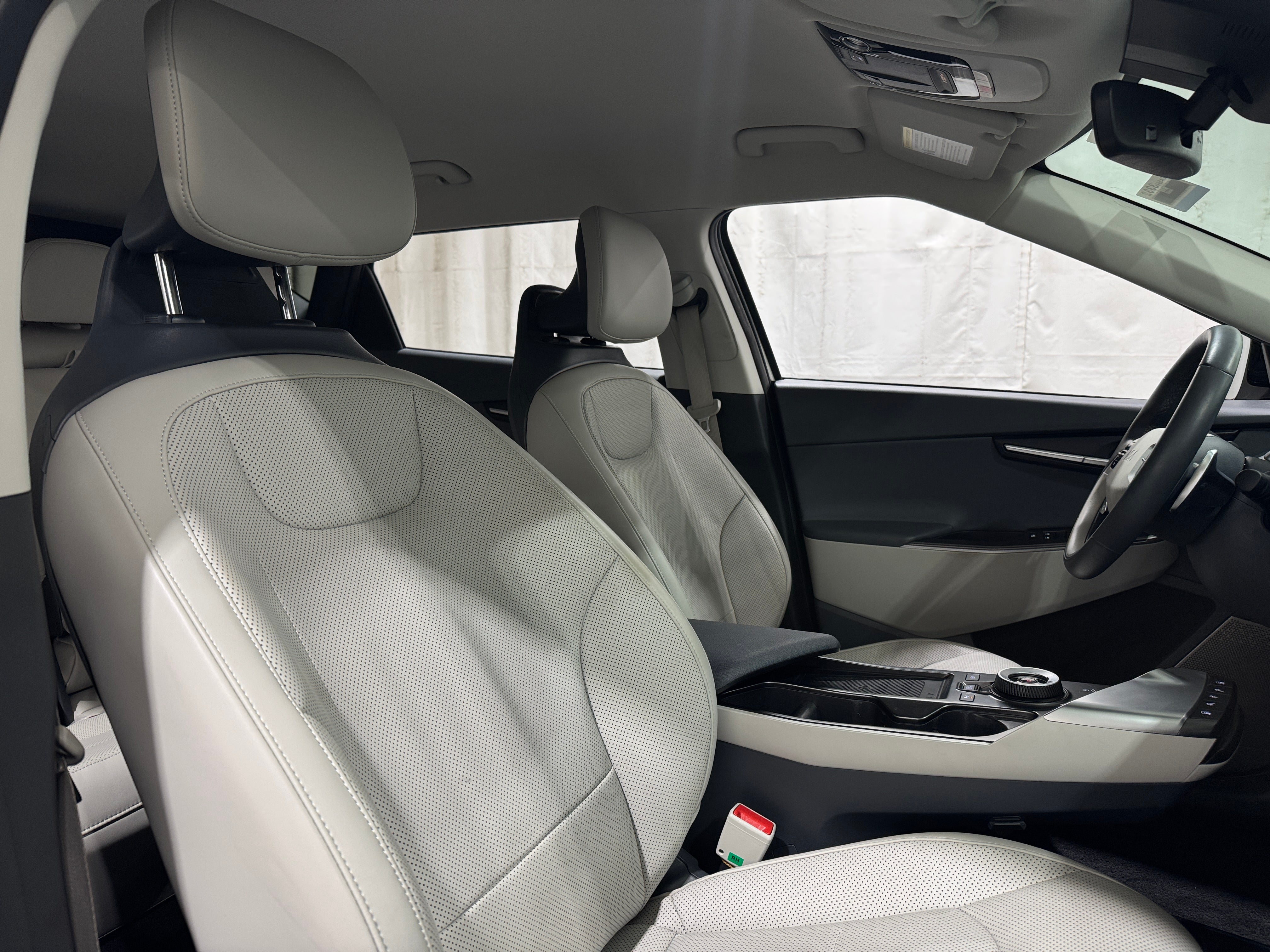 Used 2024 Kia EV6 Wind with VIN KNDC3DLC9R5616491 for sale in Oak Creek, WI